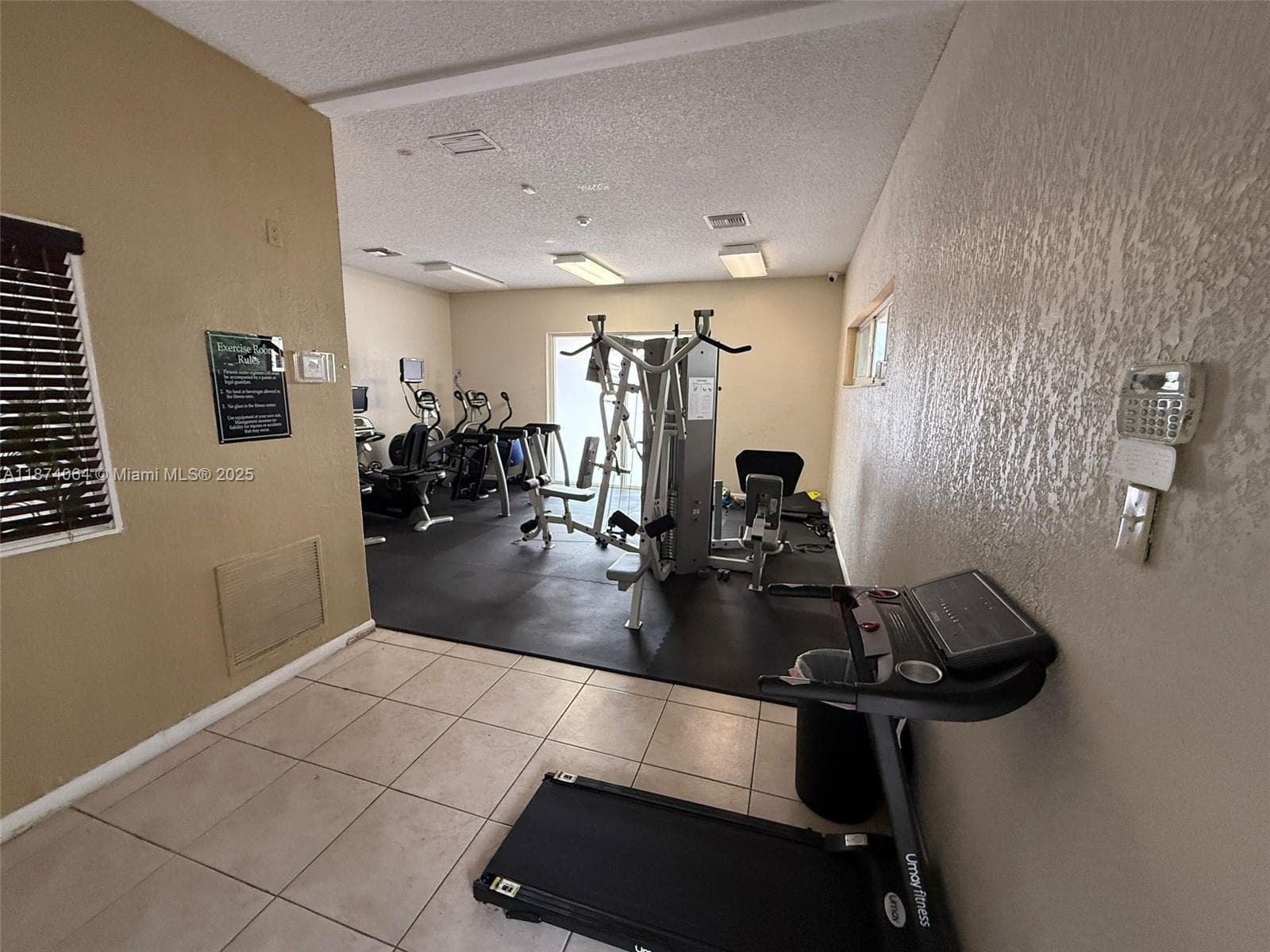 6940 Miami Gardens Dr # 122, Hialeah FL 33015 — 20