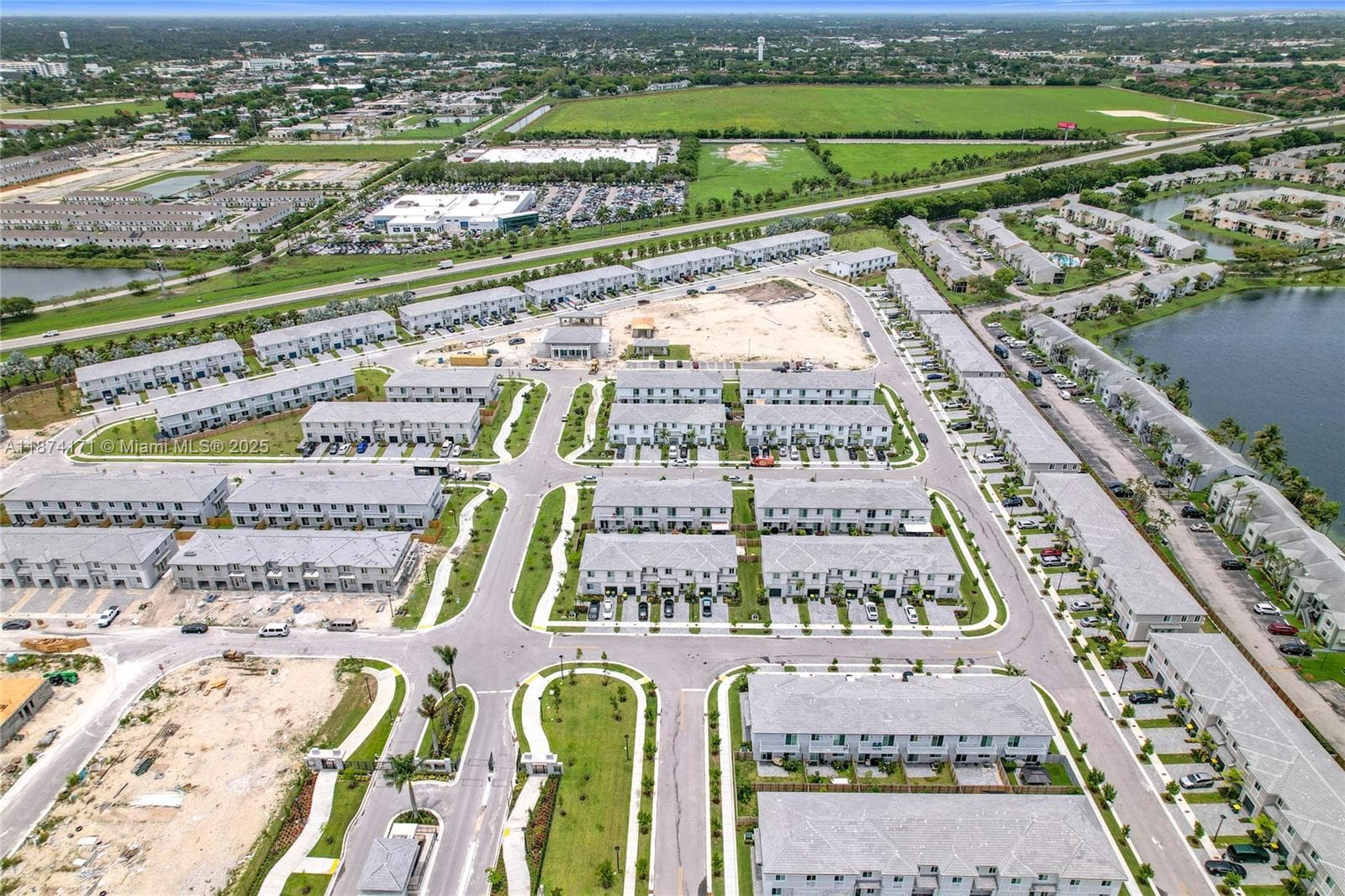 716 SE 14th St, Homestead FL 33034 — 60