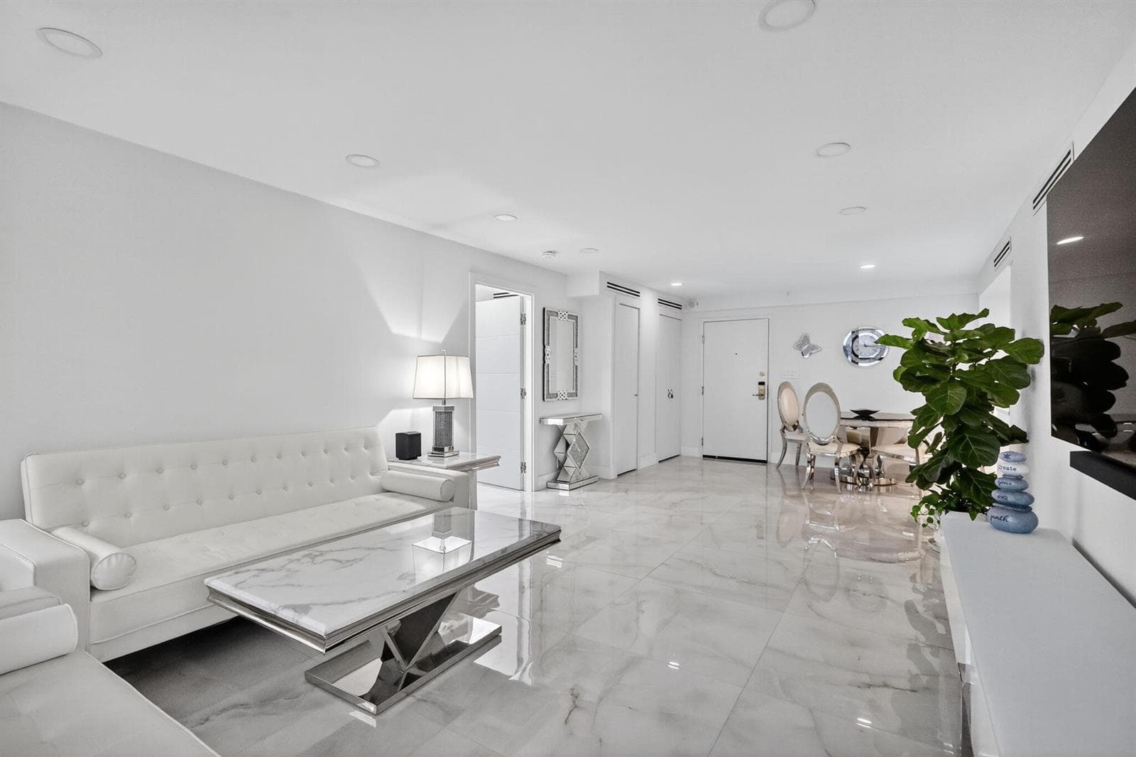5225 Collins Avenue # 1408, Miami Beach FL 33140 — 4