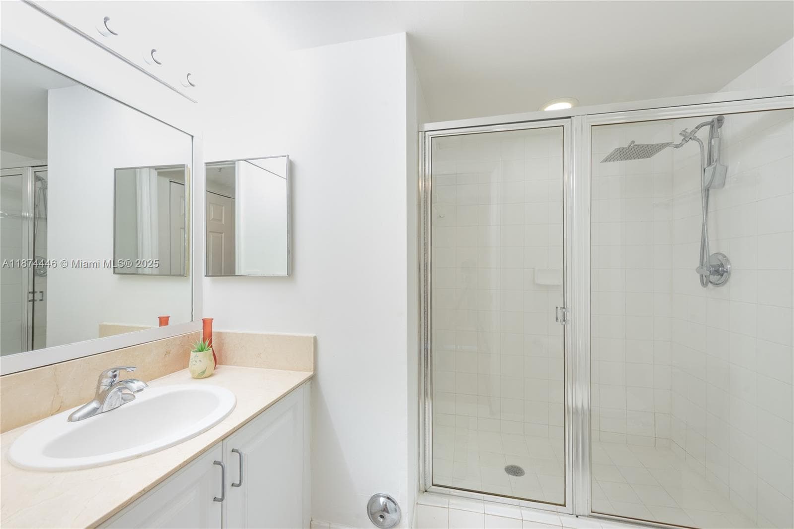 1155 Brickell Bay Dr # 609, Miami FL 33131 — 19