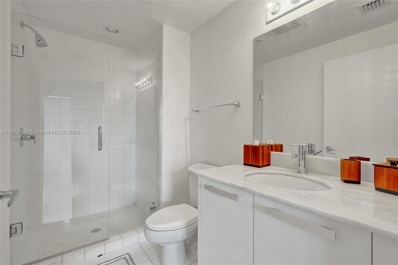 601 NE 36th St # 2703, Miami FL 33137 — 33