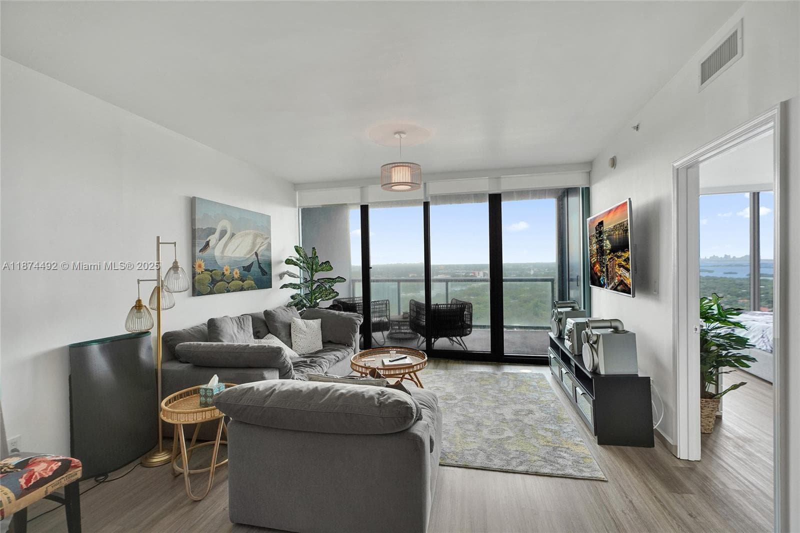 601 NE 36th St # 2703, Miami FL 33137 — 25