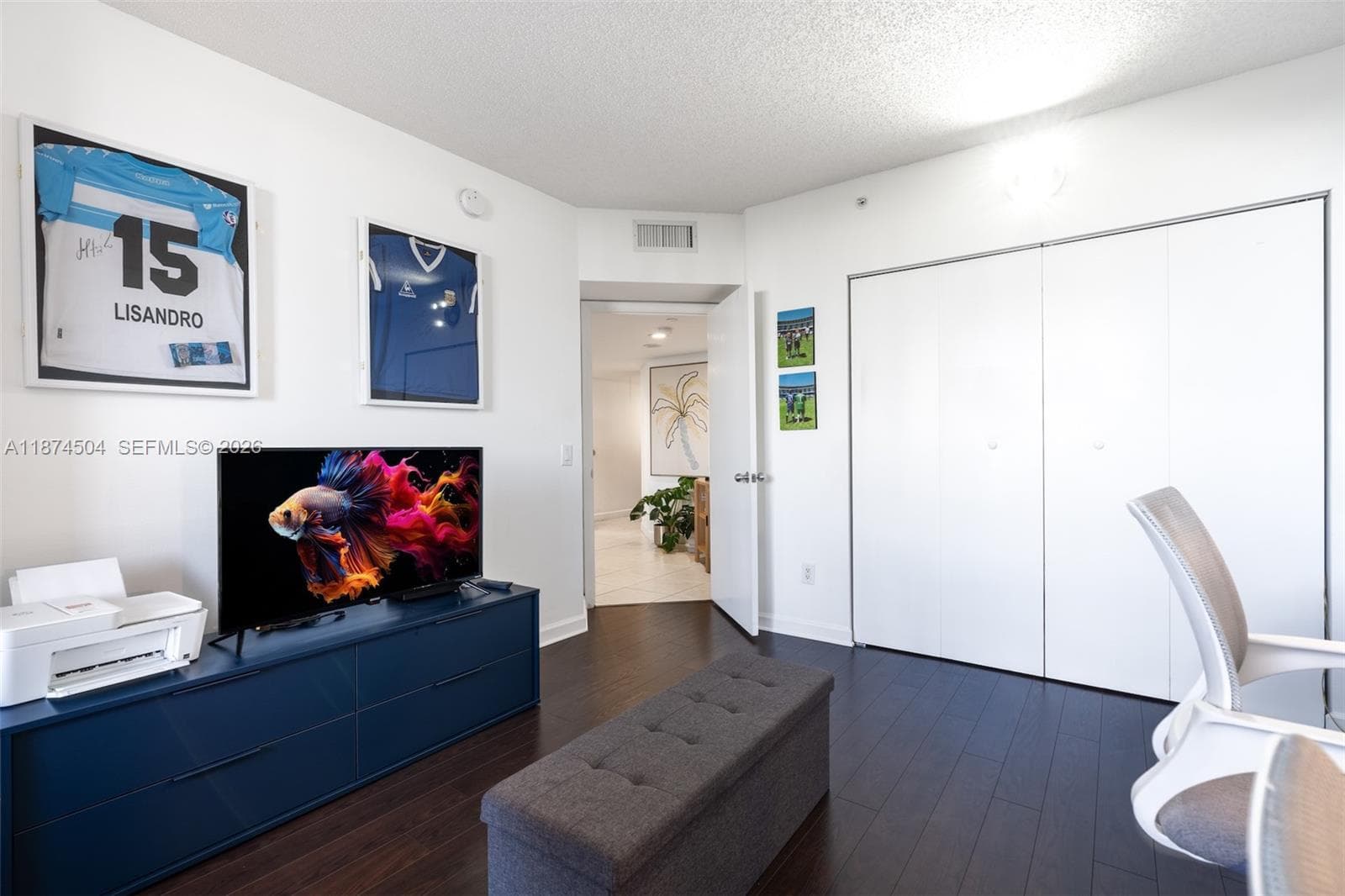 21055 Yacht Club Dr # 605, Aventura FL 33180 — 21