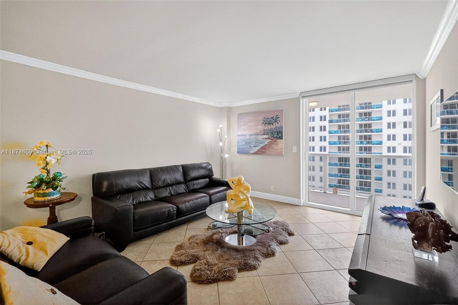 2401 Collins Ave # 1005, Miami Beach FL 33140 — 3