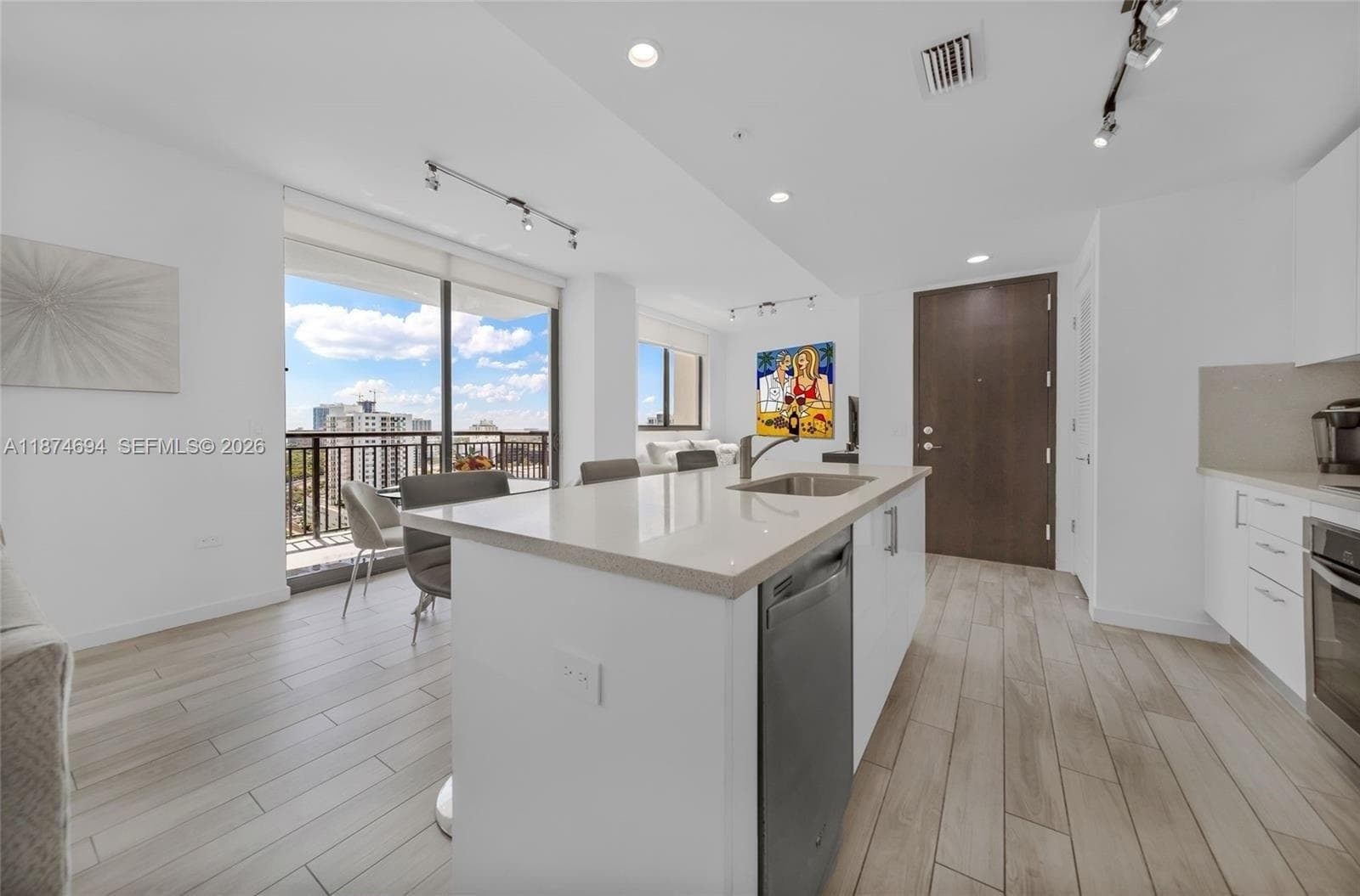 999 SW 1st Ave # 1903, Miami FL 33130 — 2