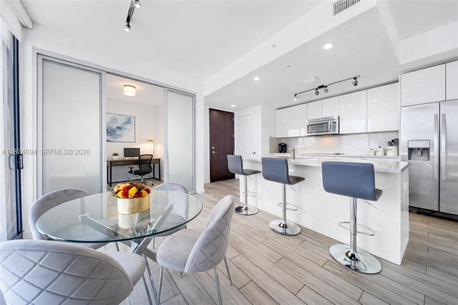 999 SW 1st Ave # 1903, Miami FL 33130 — 5