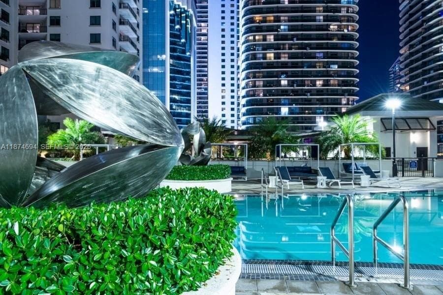 999 SW 1st Ave # 1903, Miami FL 33130 — 18