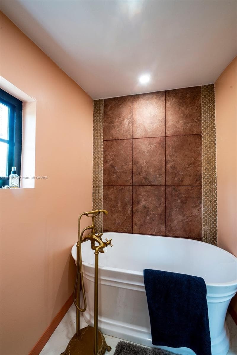 5149 Alton Rd, Miami Beach FL 33140 — 31