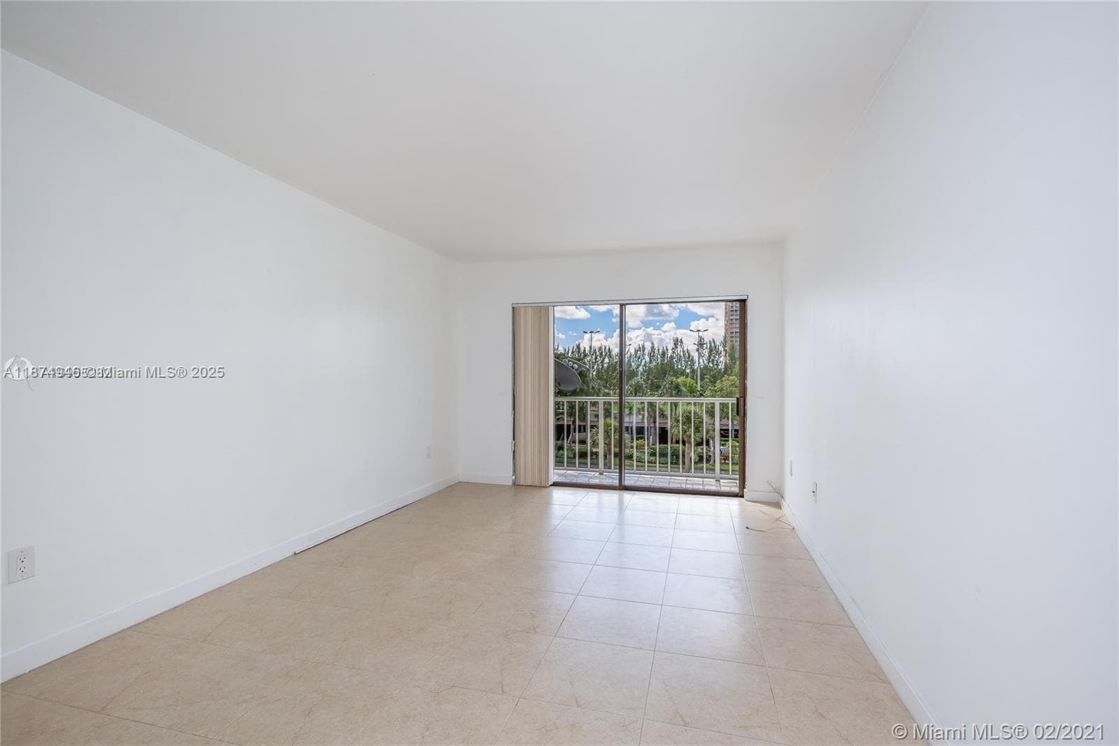 1650 NE 115th St # 403, Miami FL 33181 — 11