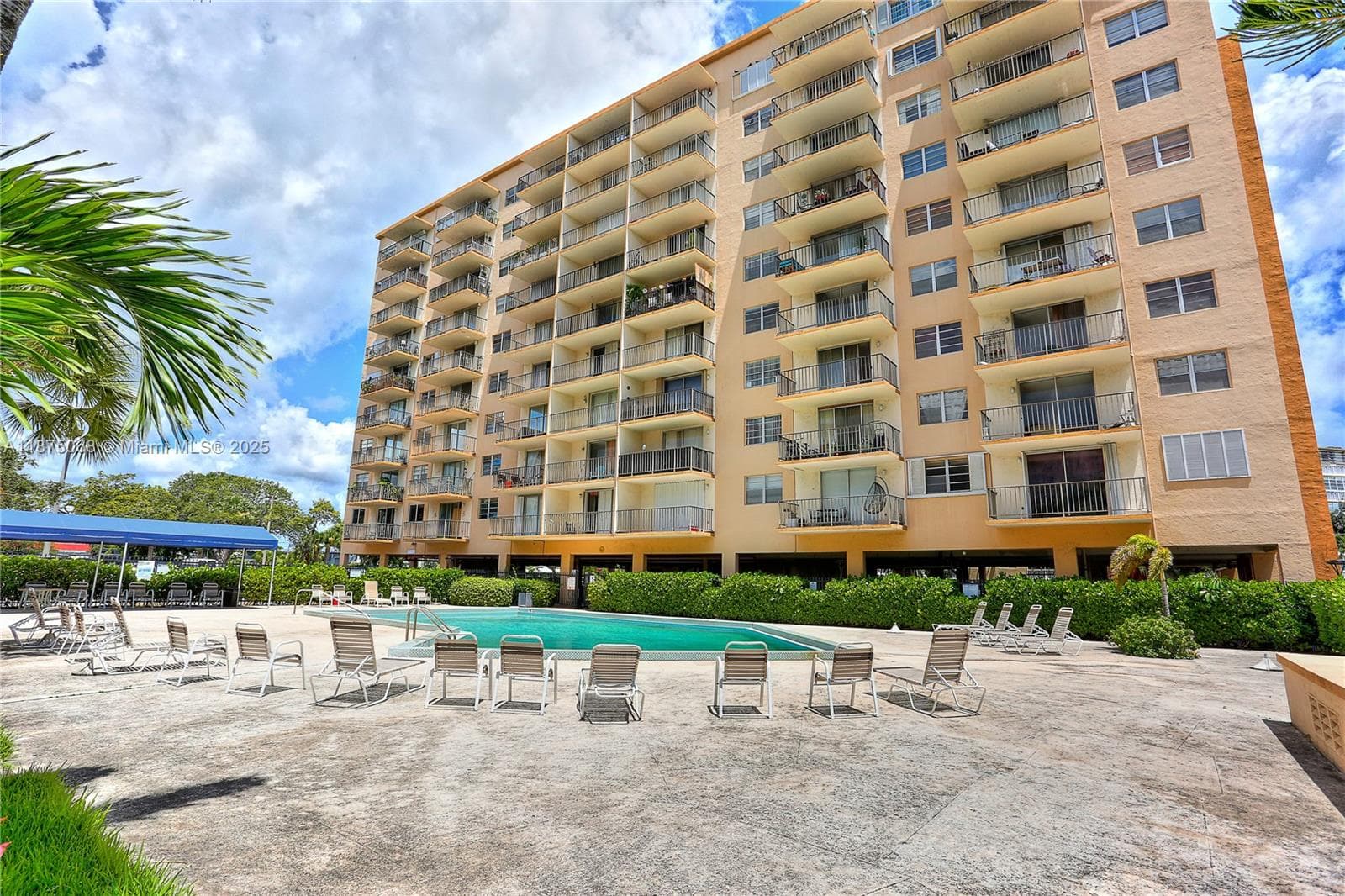 1470 NE 125th Ter, North Miami FL 33161 — 27