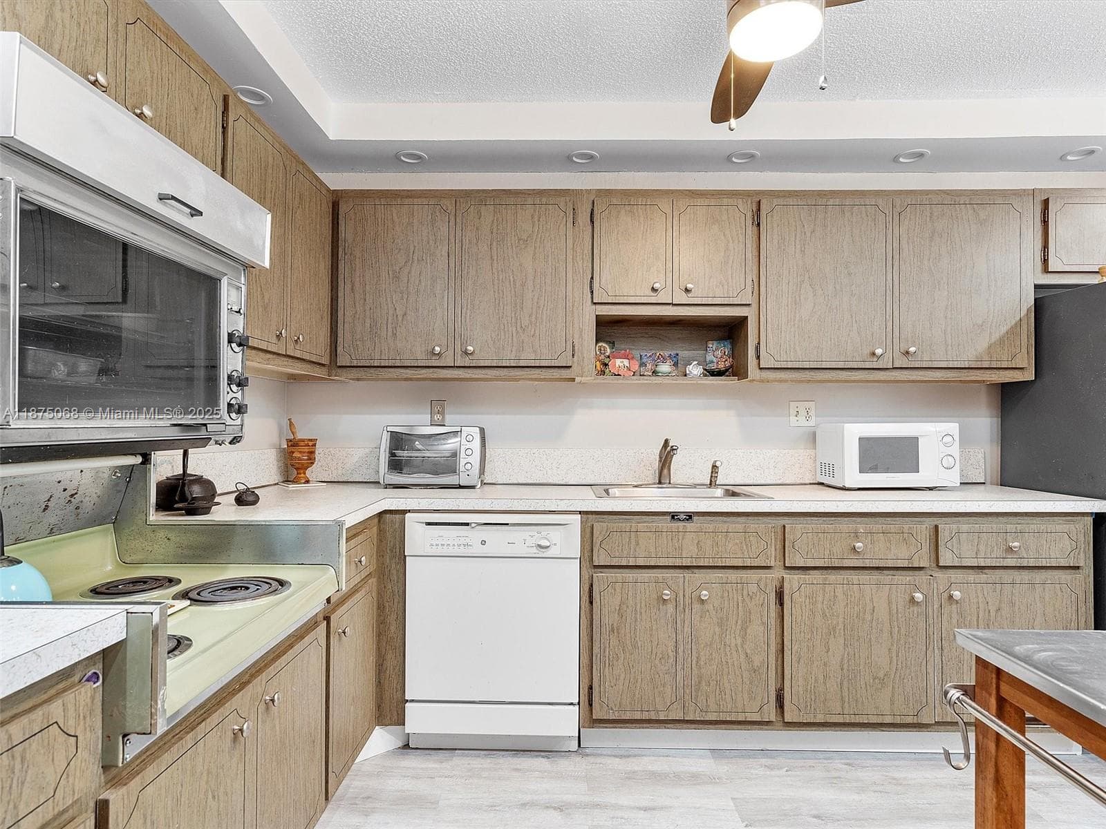 1470 NE 125th Ter, North Miami FL 33161 — 7