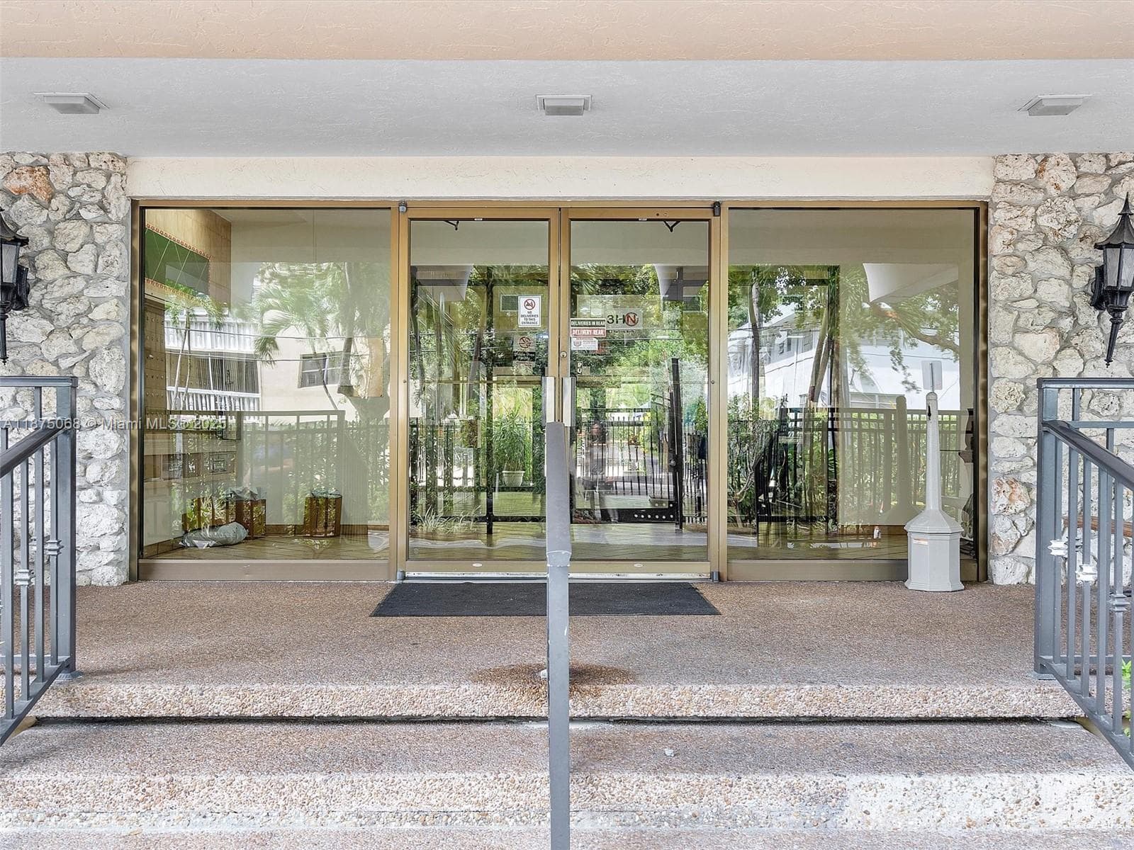 1470 NE 125th Ter, North Miami FL 33161 — 29