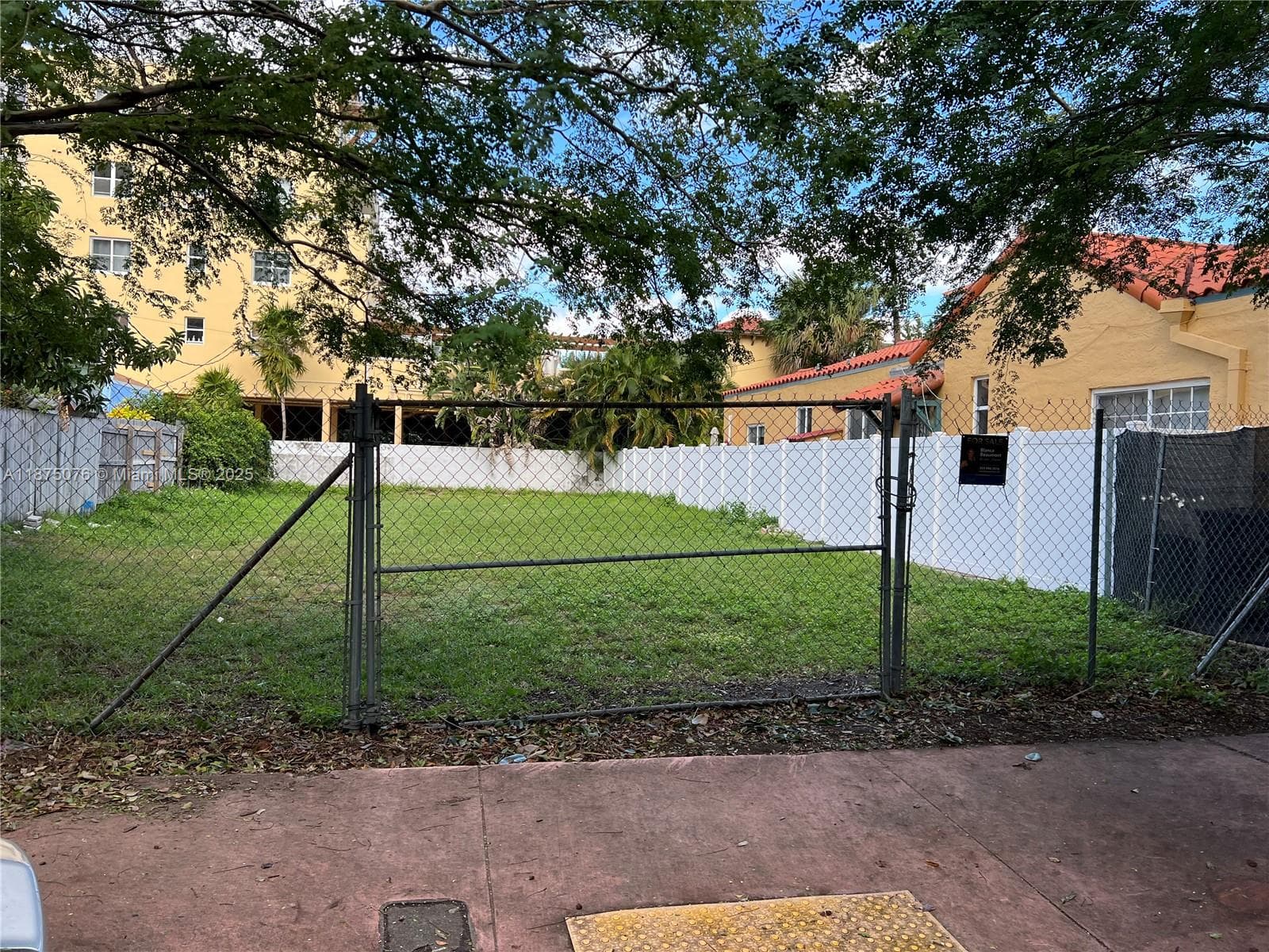 935 2nd St, Miami Beach FL 33139 — 3