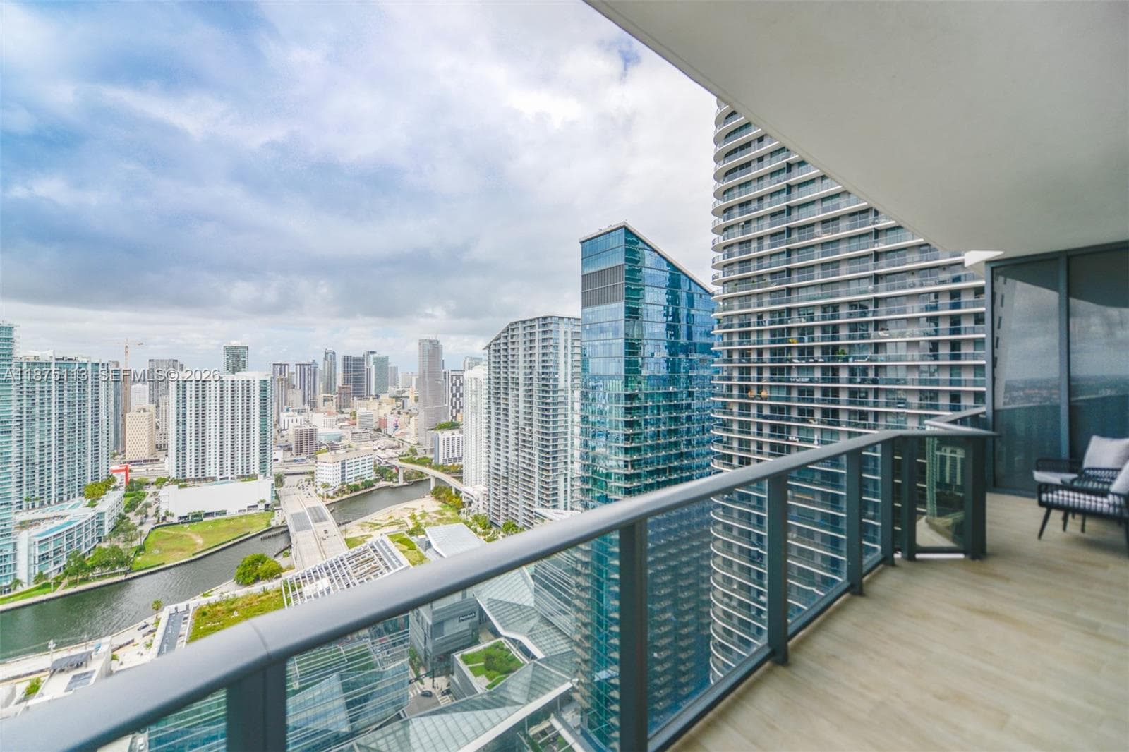 45 SW 9th ST # 4108, Miami FL 33130 — 25