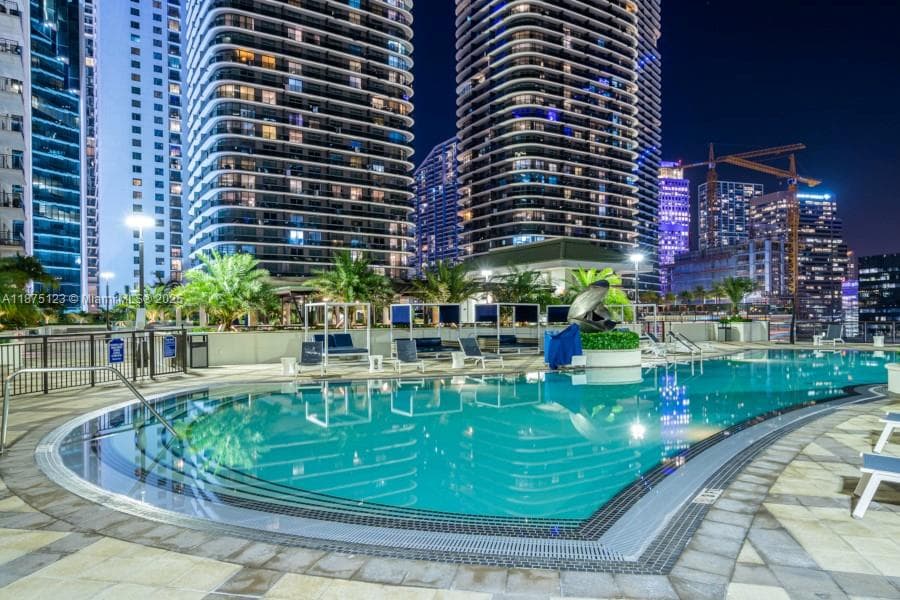 999 SW 1st Ave # 3304, Miami FL 33130 — 20