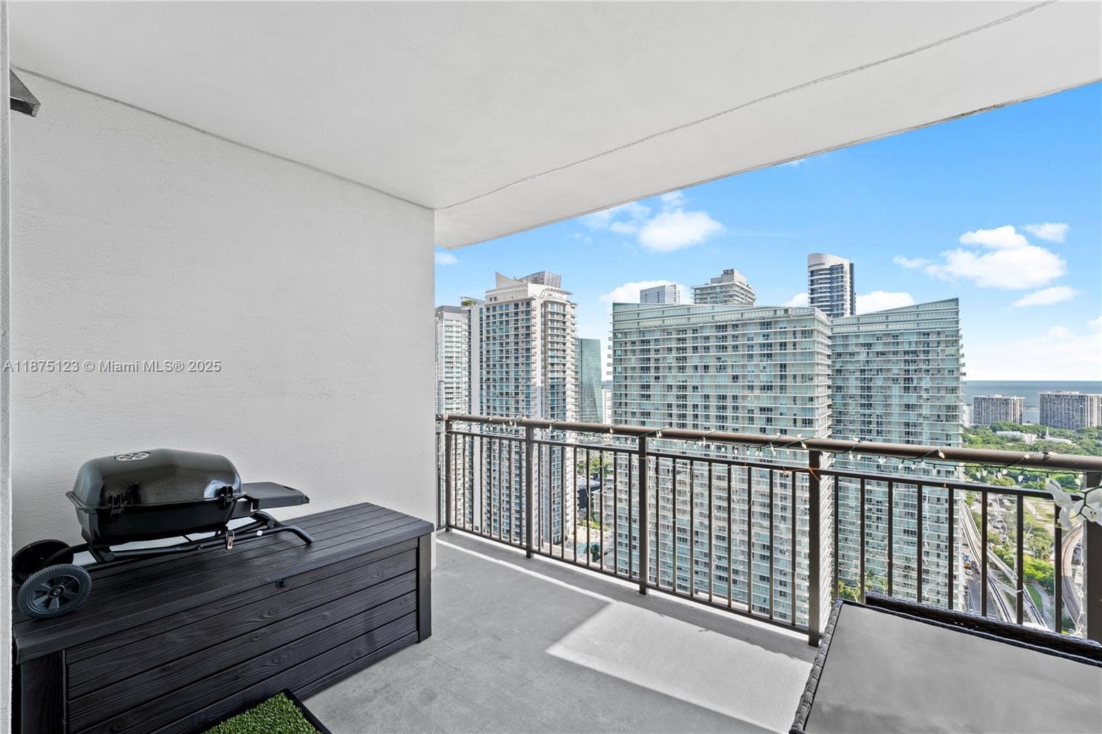 999 SW 1st Ave # 3304, Miami FL 33130 — 10