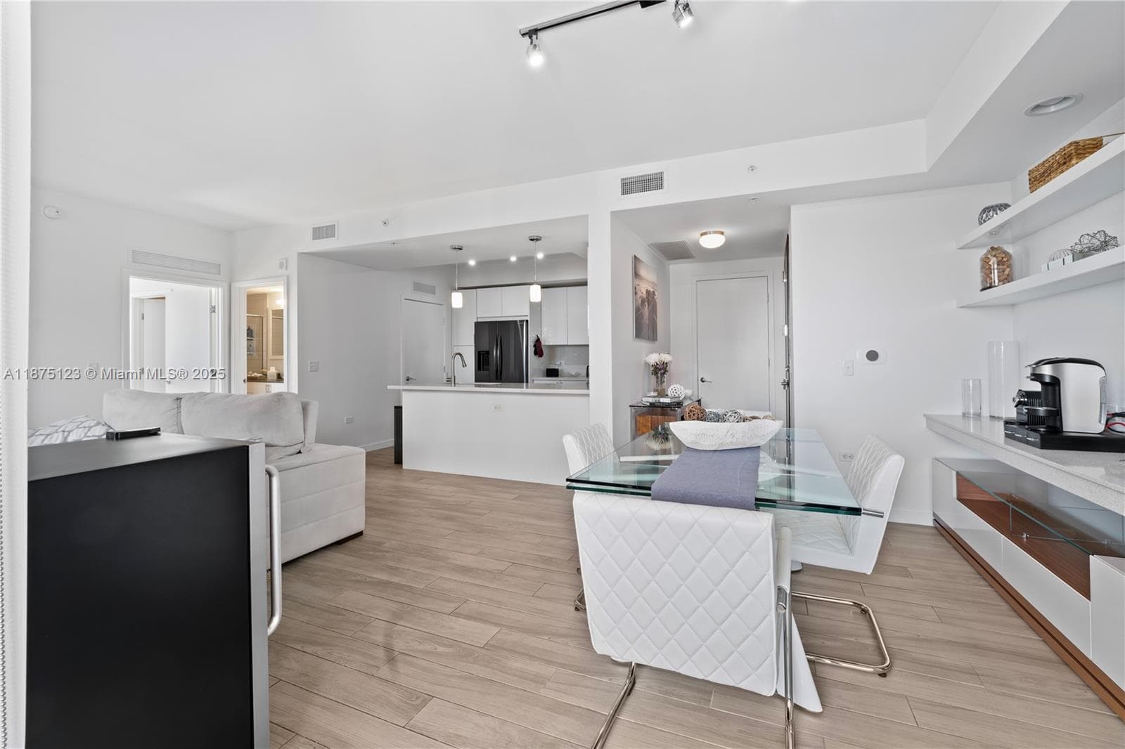 999 SW 1st Ave # 3304, Miami FL 33130 — 8