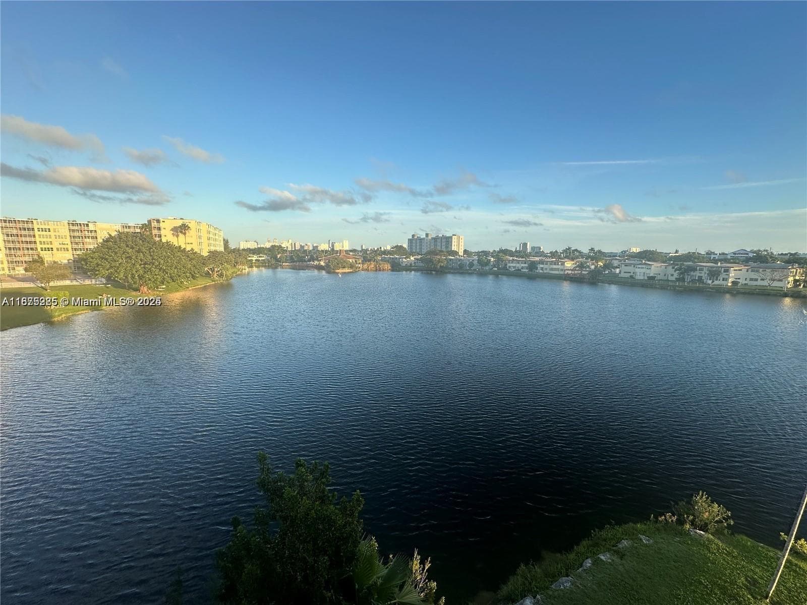 1670 NE 191st St # 3, Miami FL 33179 — 1