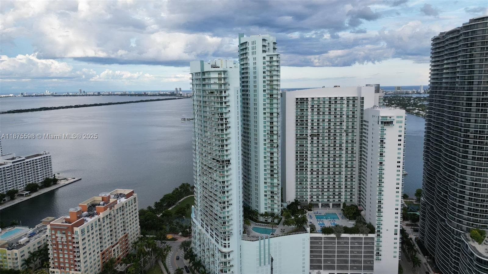 1900 N Bayshore Dr # 3207, Miami FL 33132 — 17