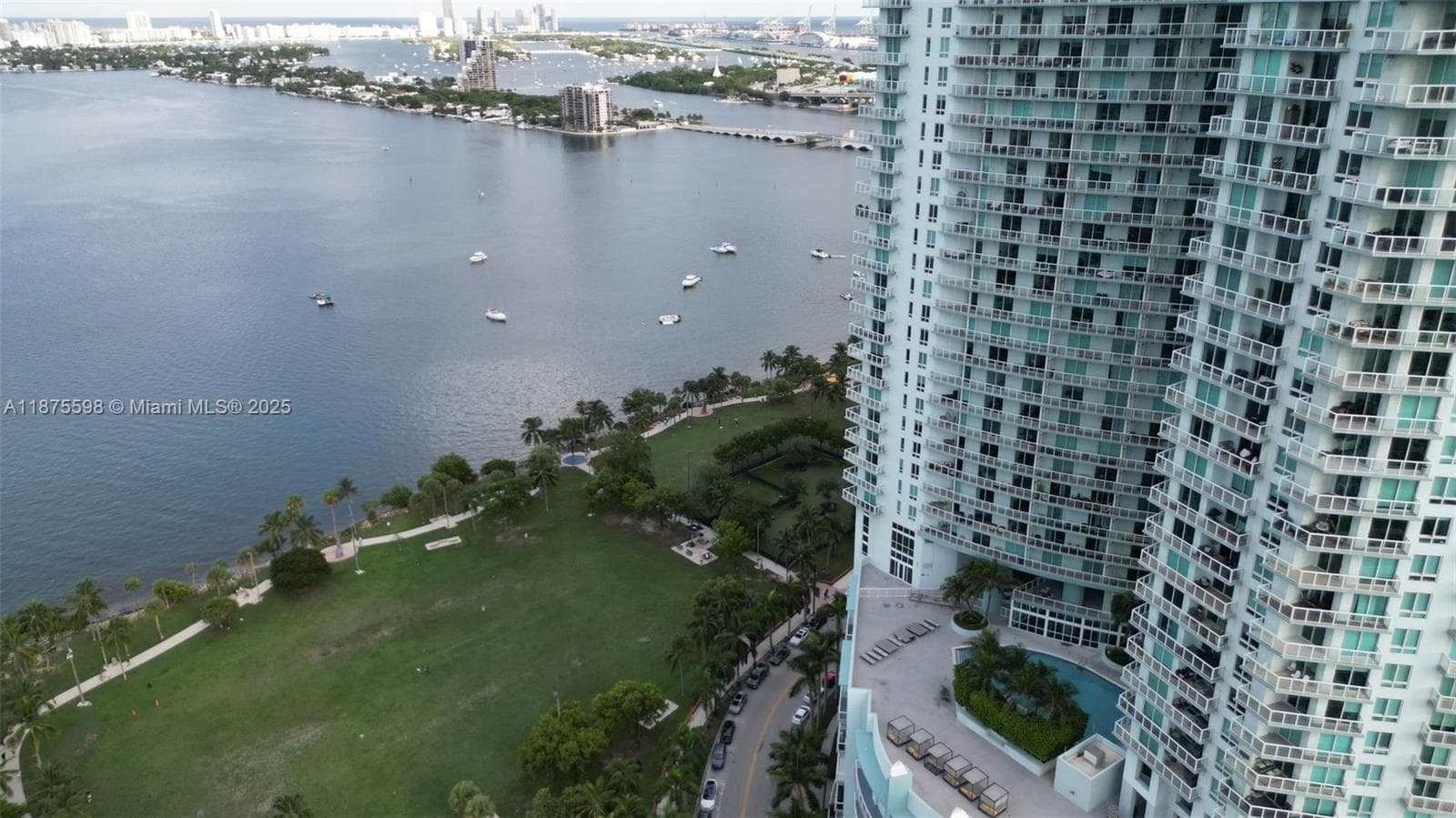 1900 N Bayshore Dr # 3207, Miami FL 33132 — 16