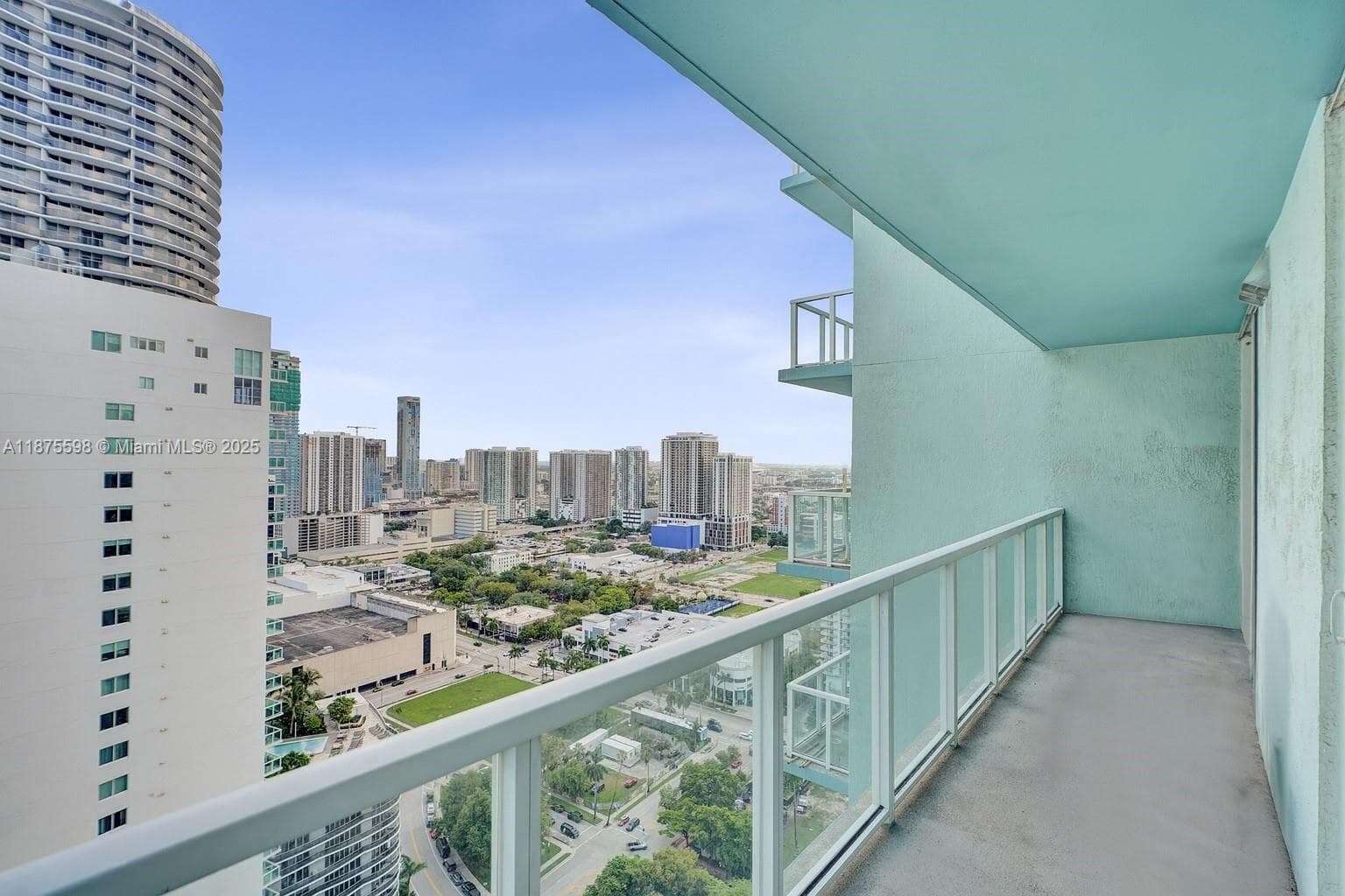 1900 N Bayshore Dr # 3207, Miami FL 33132 — 12