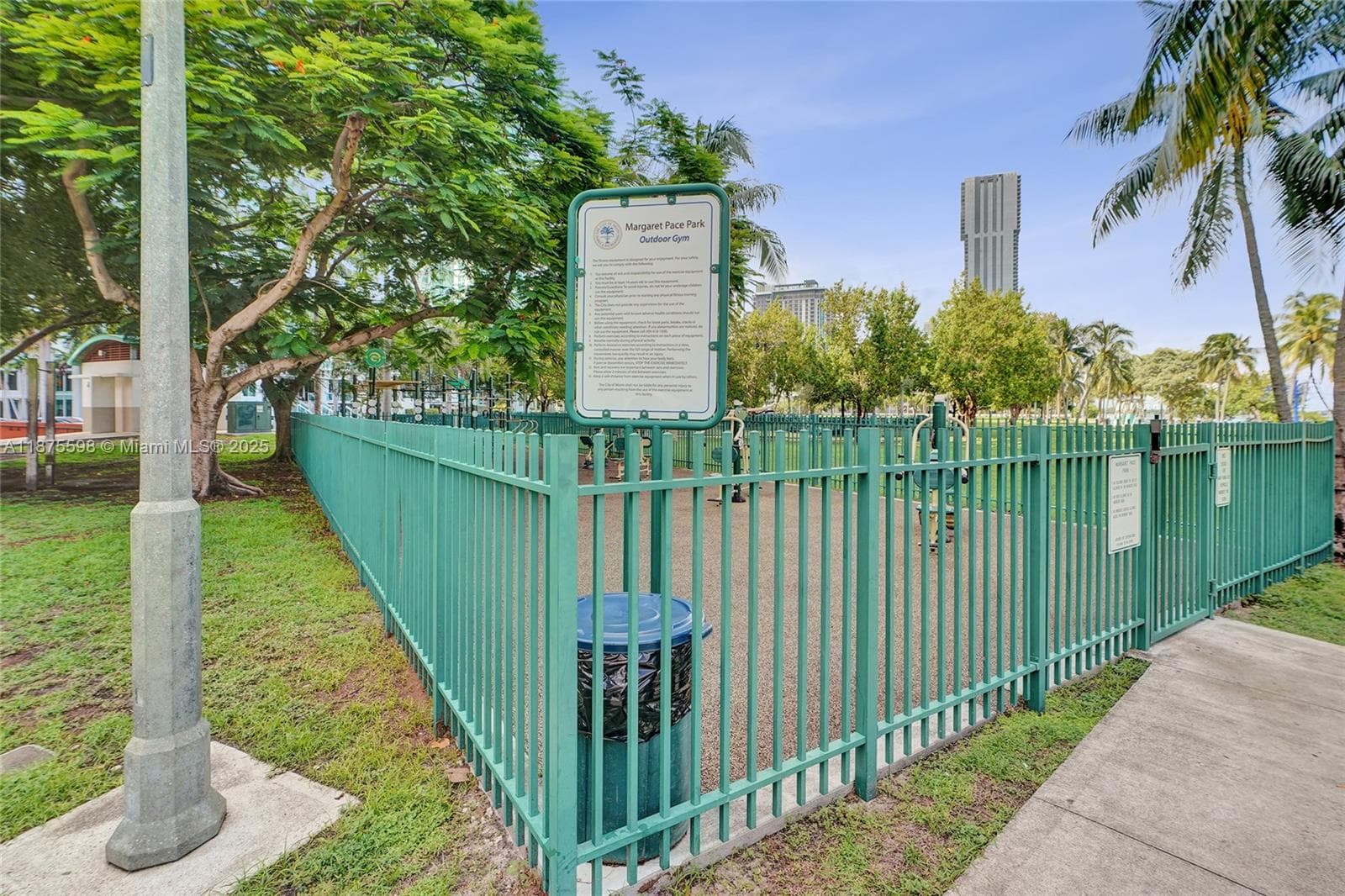 1900 N Bayshore Dr # 3207, Miami FL 33132 — 32