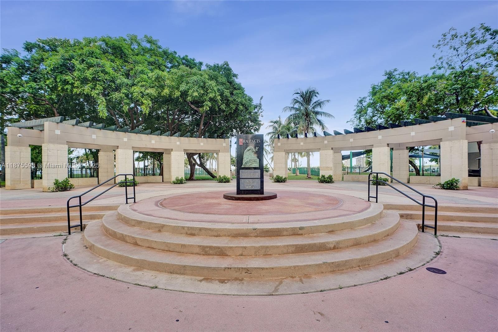 1900 N Bayshore Dr # 3207, Miami FL 33132 — 35
