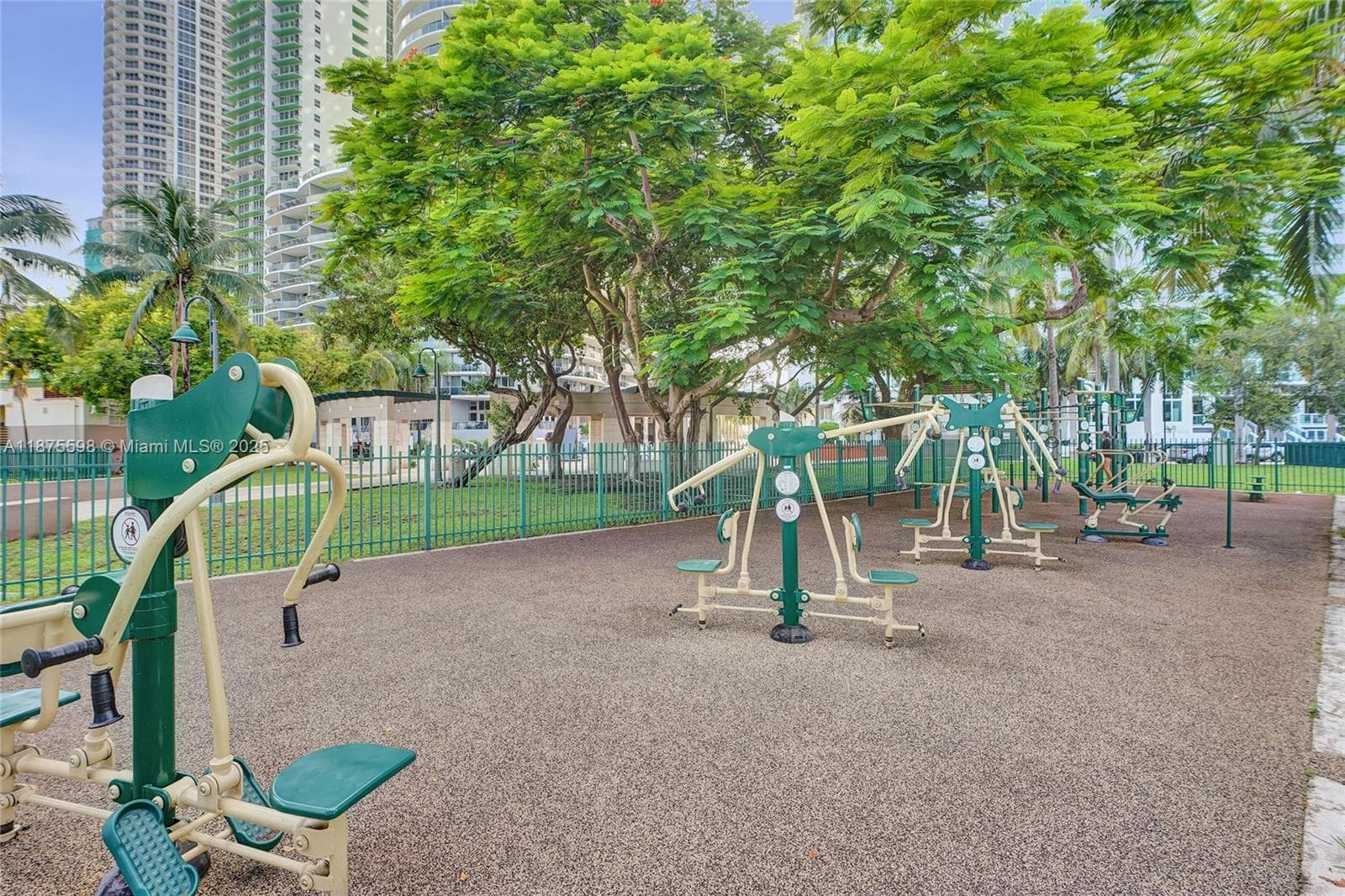 1900 N Bayshore Dr # 3207, Miami FL 33132 — 31