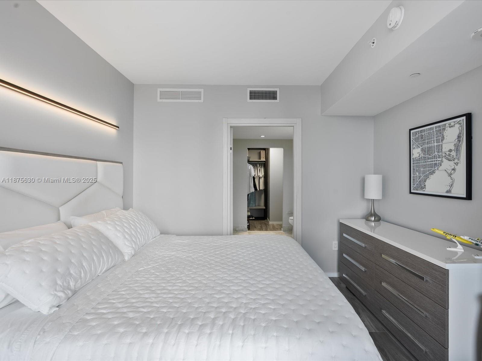 801 S Miami Ave # 4402, Miami FL 33130 — 23