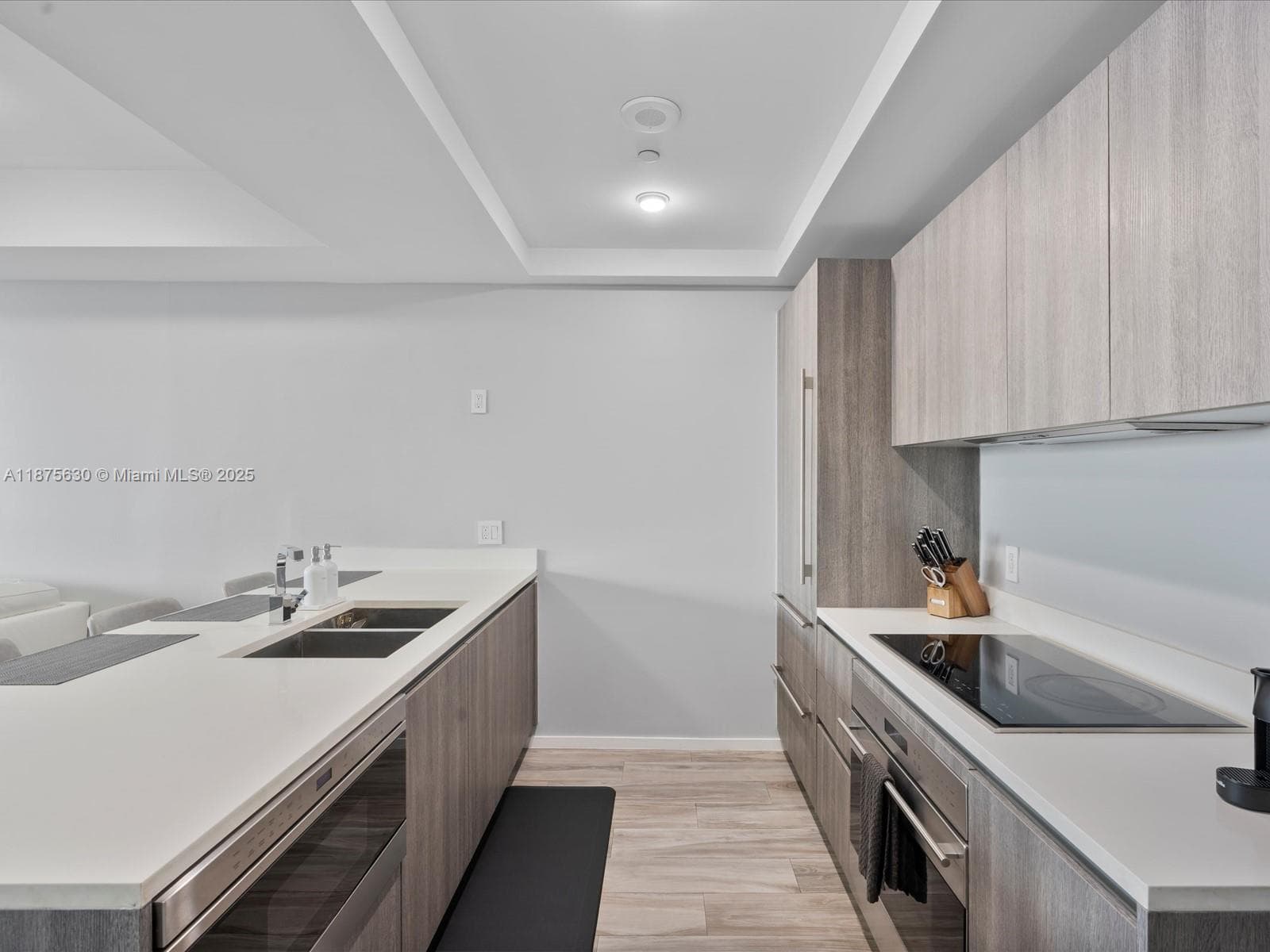 801 S Miami Ave # 4402, Miami FL 33130 — 6