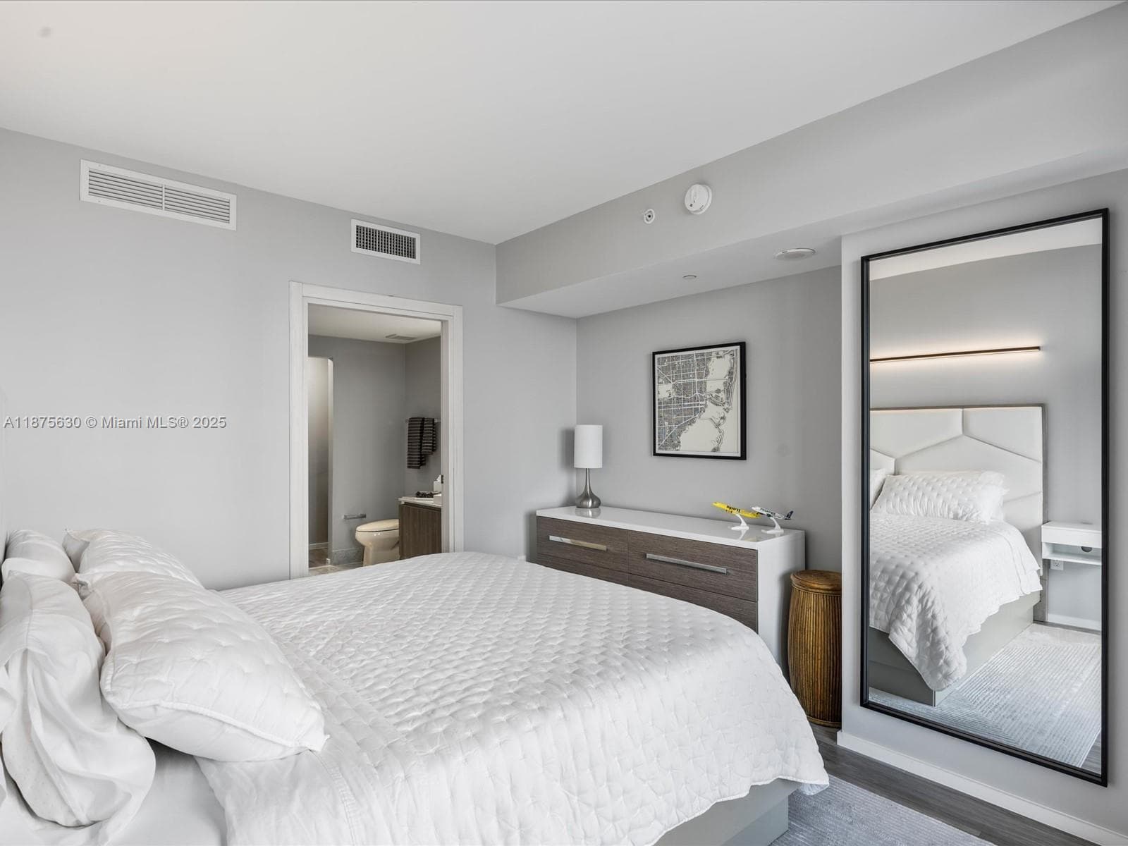 801 S Miami Ave # 4402, Miami FL 33130 — 22