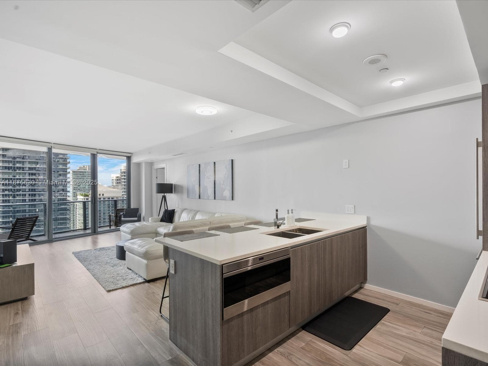 801 S Miami Ave # 4402, Miami FL 33130 — 3