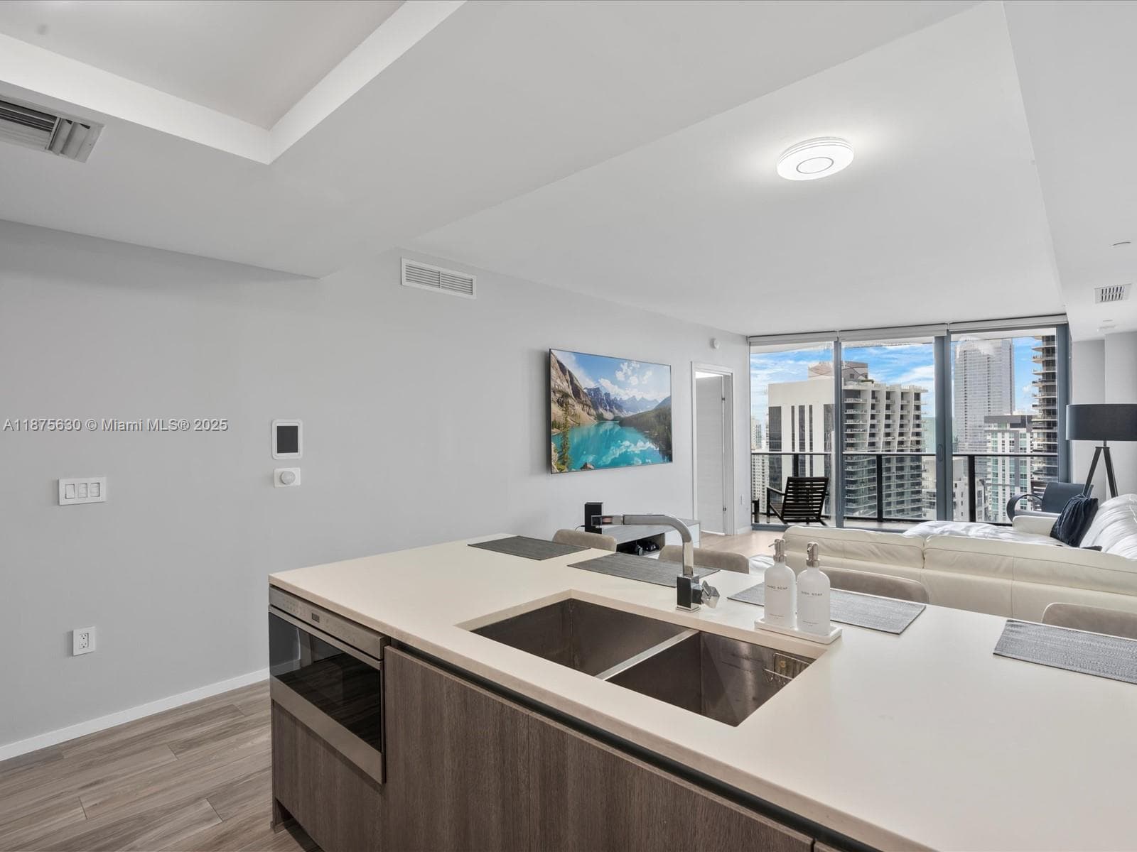 801 S Miami Ave # 4402, Miami FL 33130 — 5
