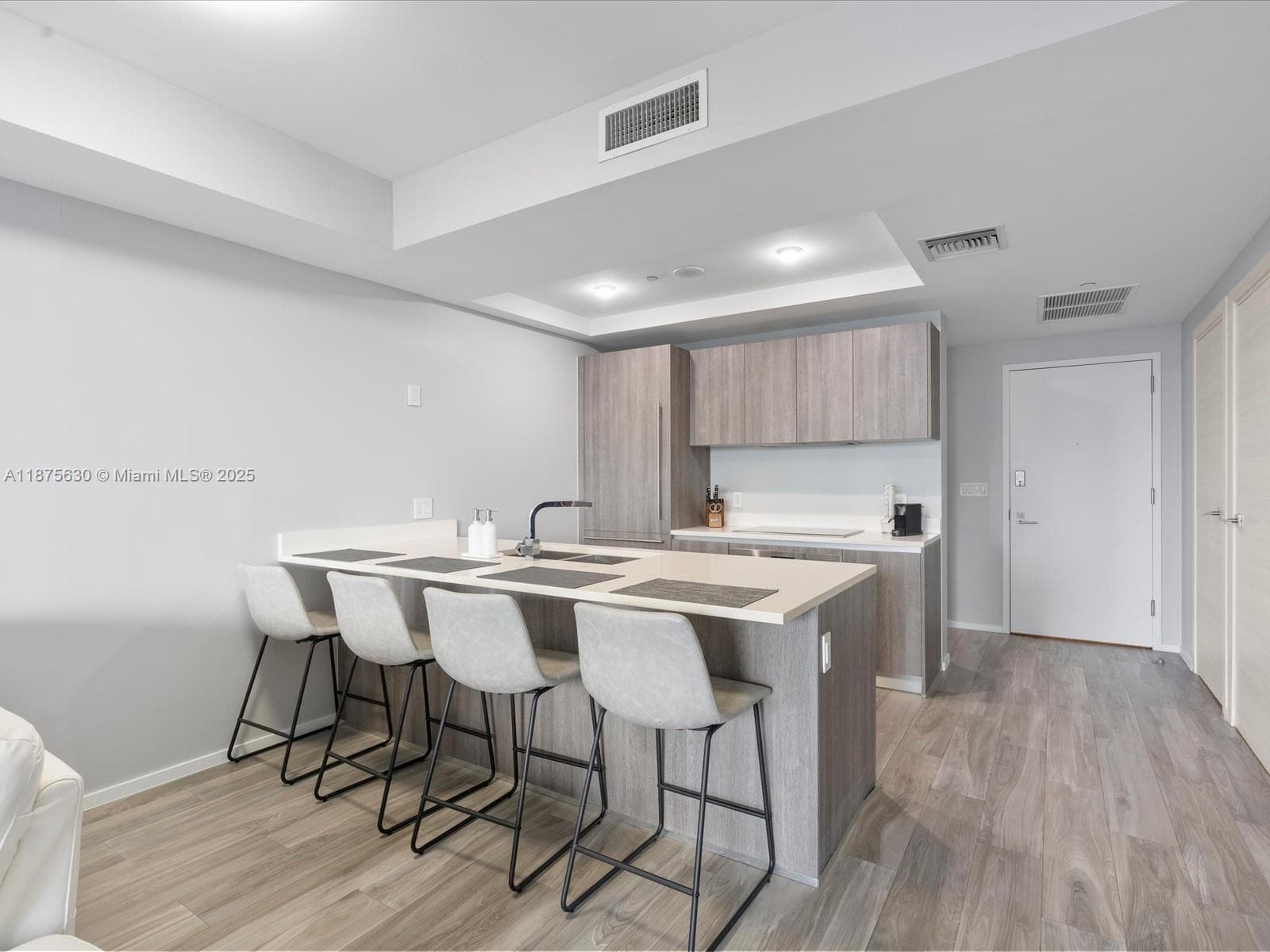 801 S Miami Ave # 4402, Miami FL 33130 — 15