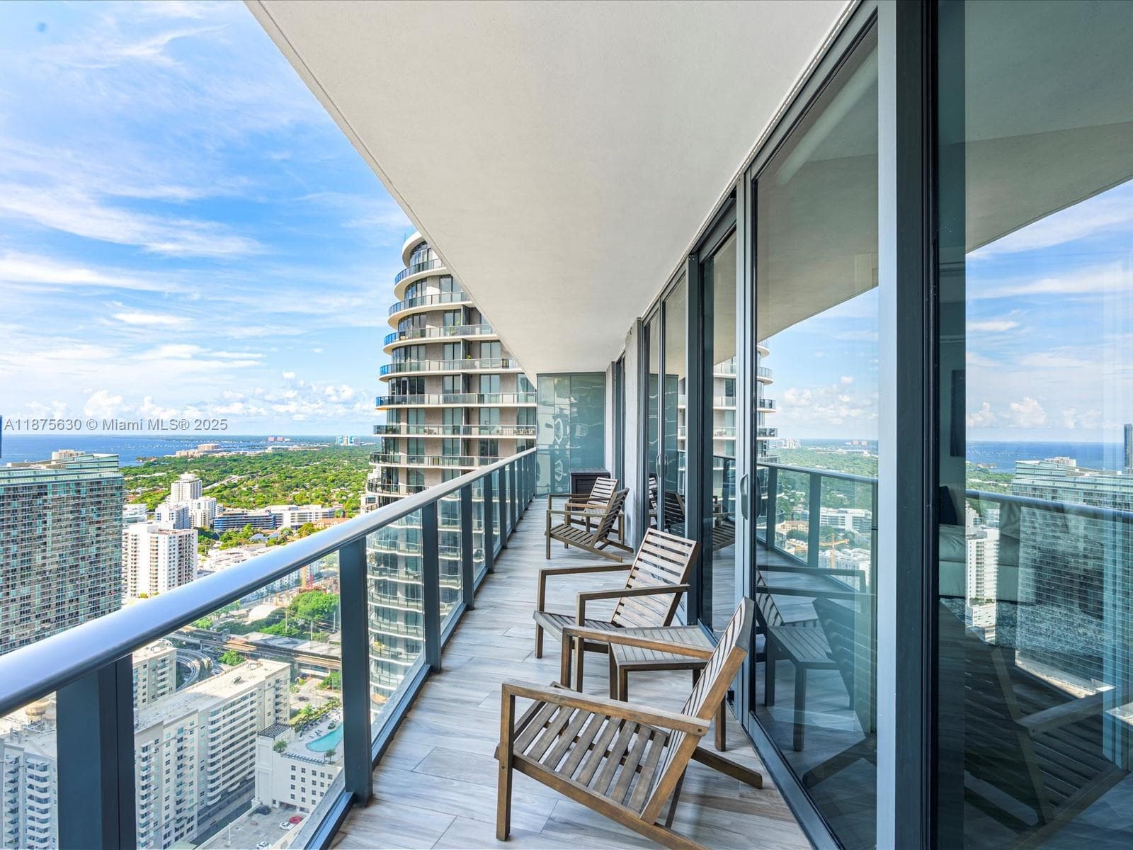 801 S Miami Ave # 4402, Miami FL 33130 — 39