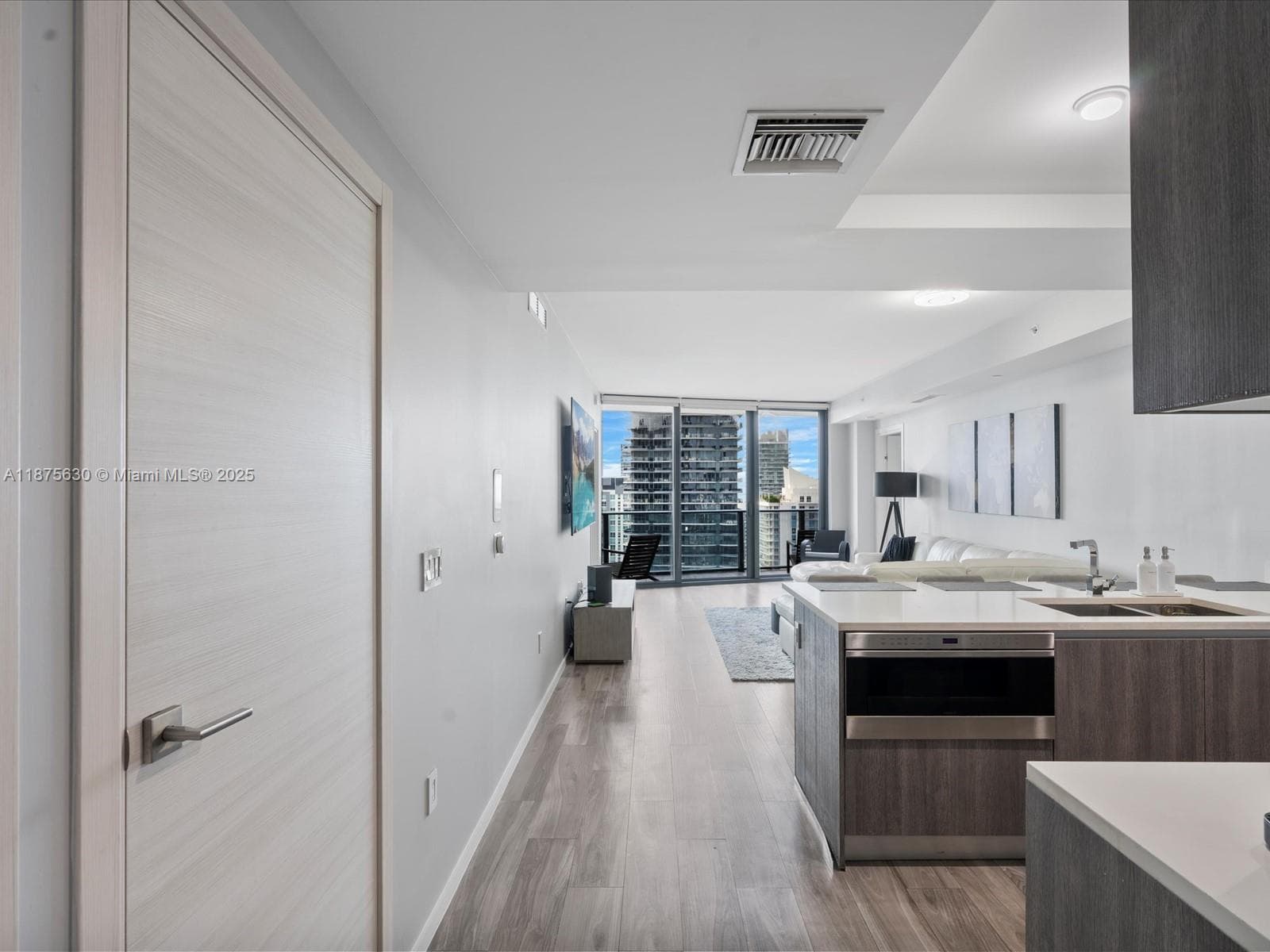 801 S Miami Ave # 4402, Miami FL 33130 — 4