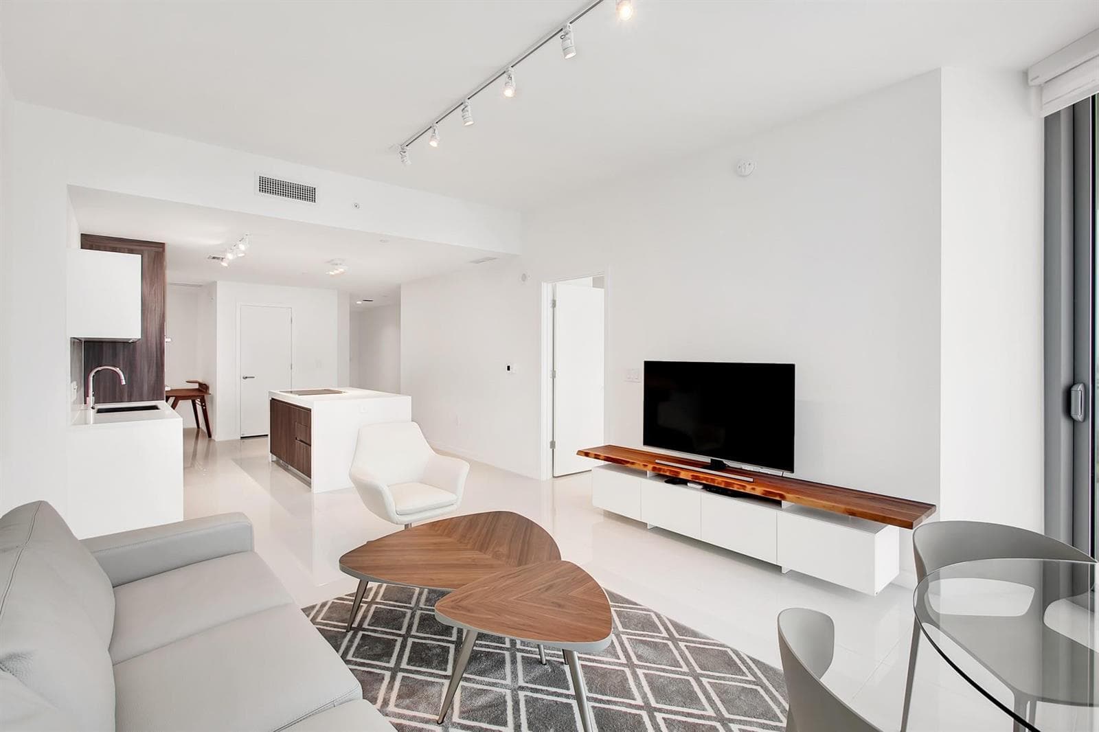 851 NE 1st Avenue # 2005, Miami FL 33132 — 2