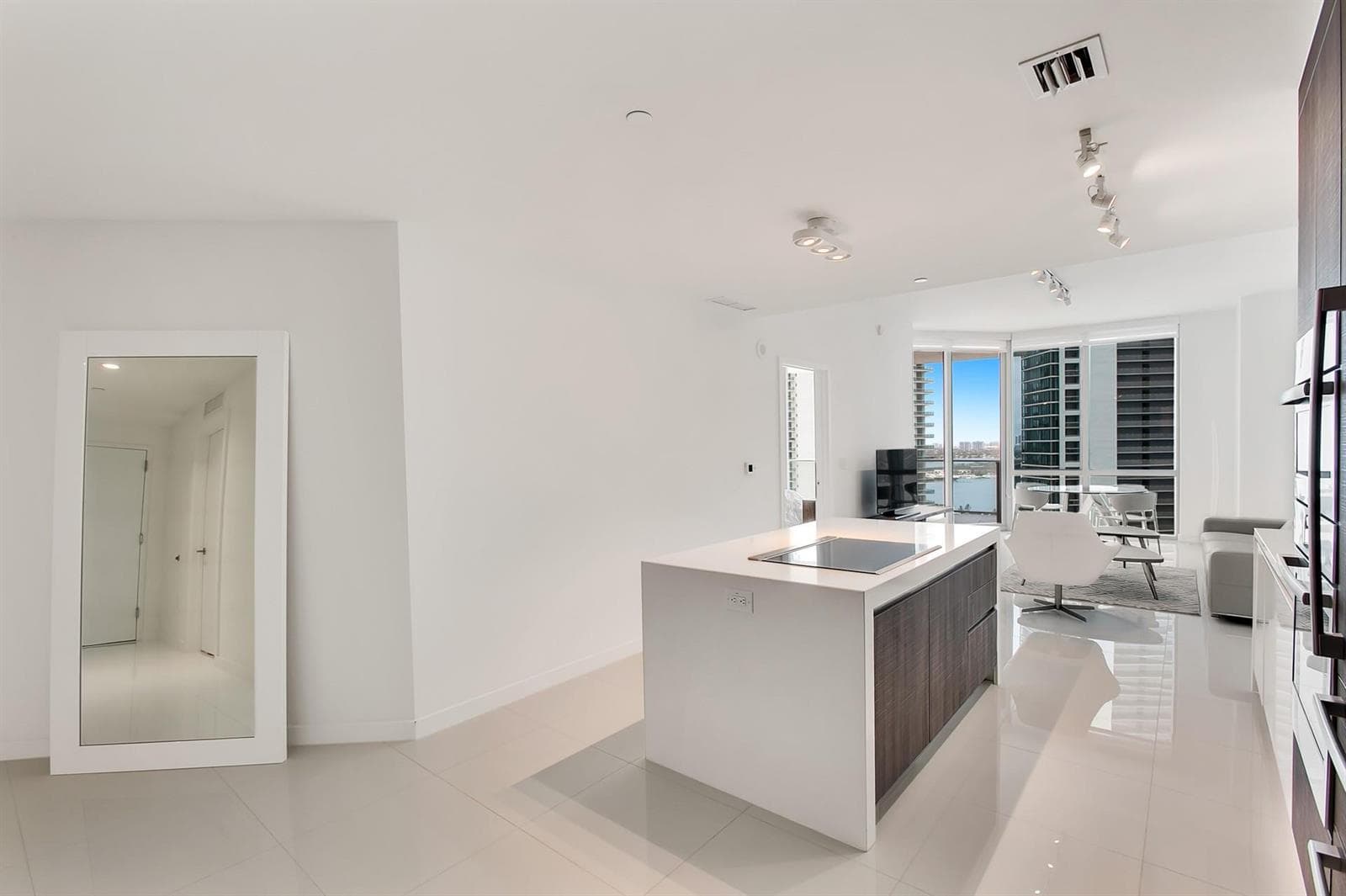 851 NE 1st Avenue # 2005, Miami FL 33132 — 6