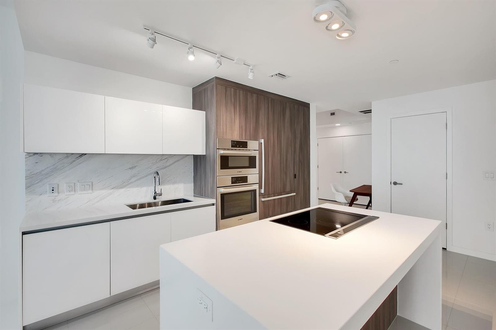 851 NE 1st Avenue # 2005, Miami FL 33132 — 5