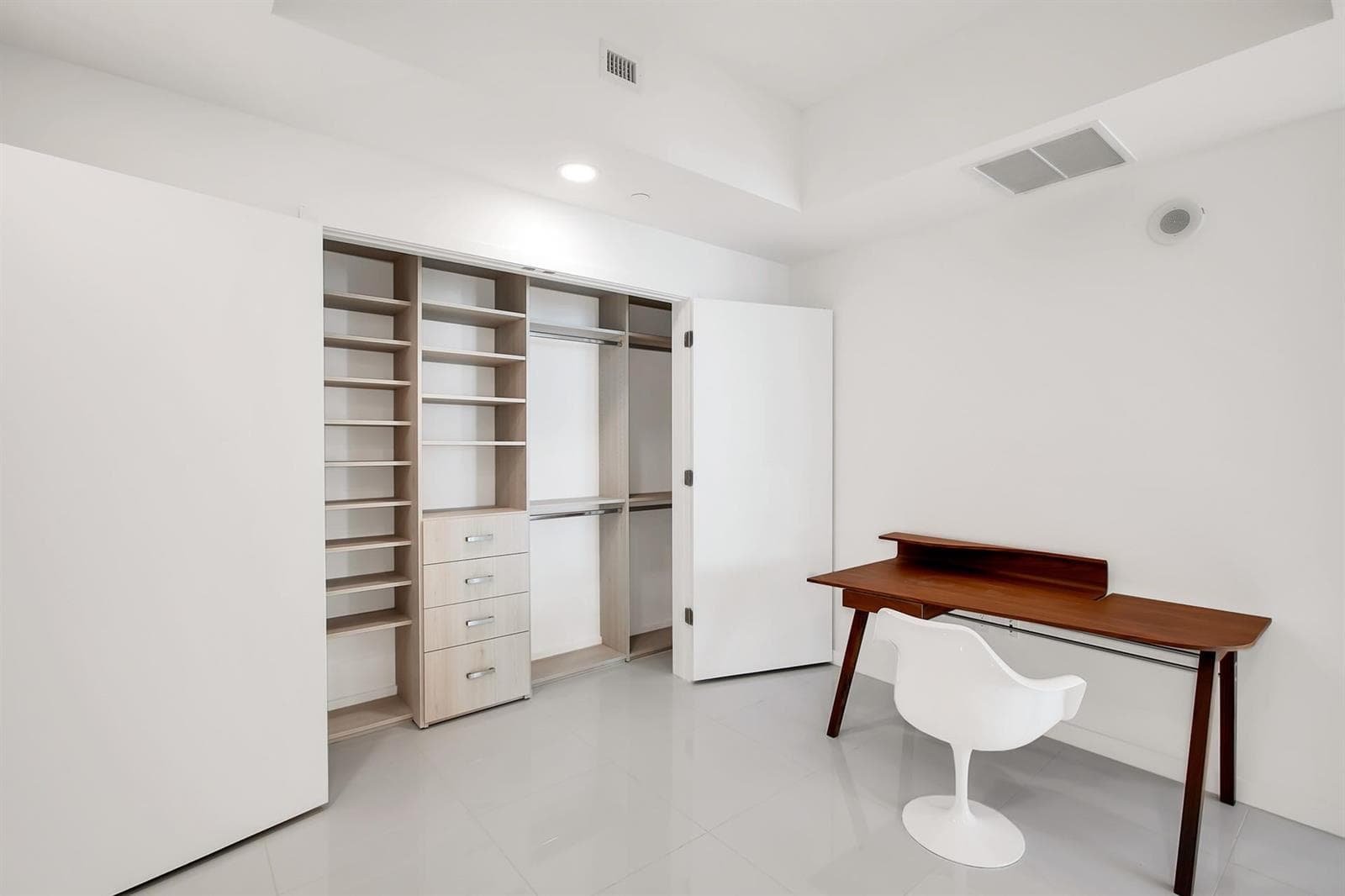 851 NE 1st Avenue # 2005, Miami FL 33132 — 9
