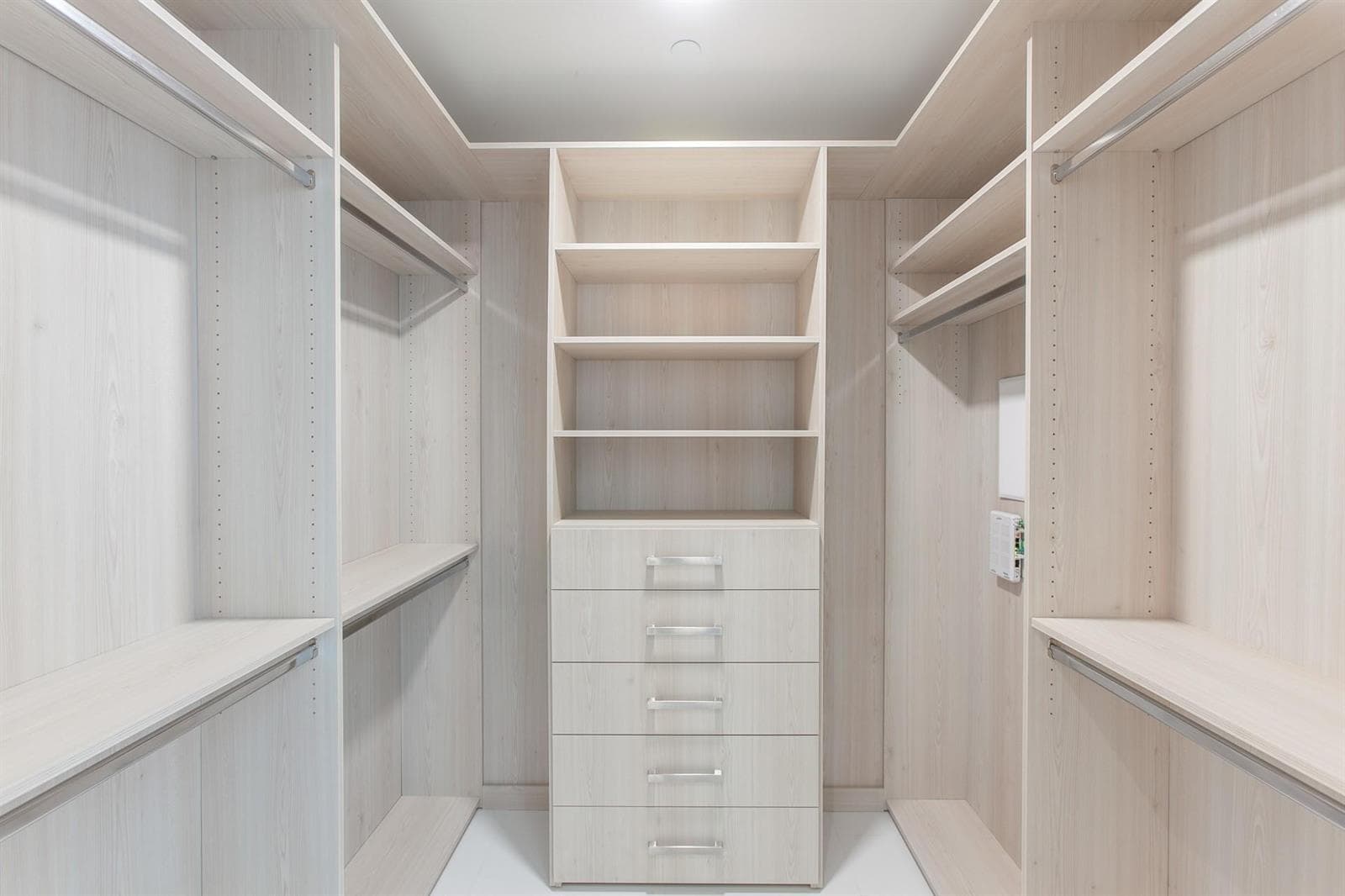 851 NE 1st Avenue # 2005, Miami FL 33132 — 14