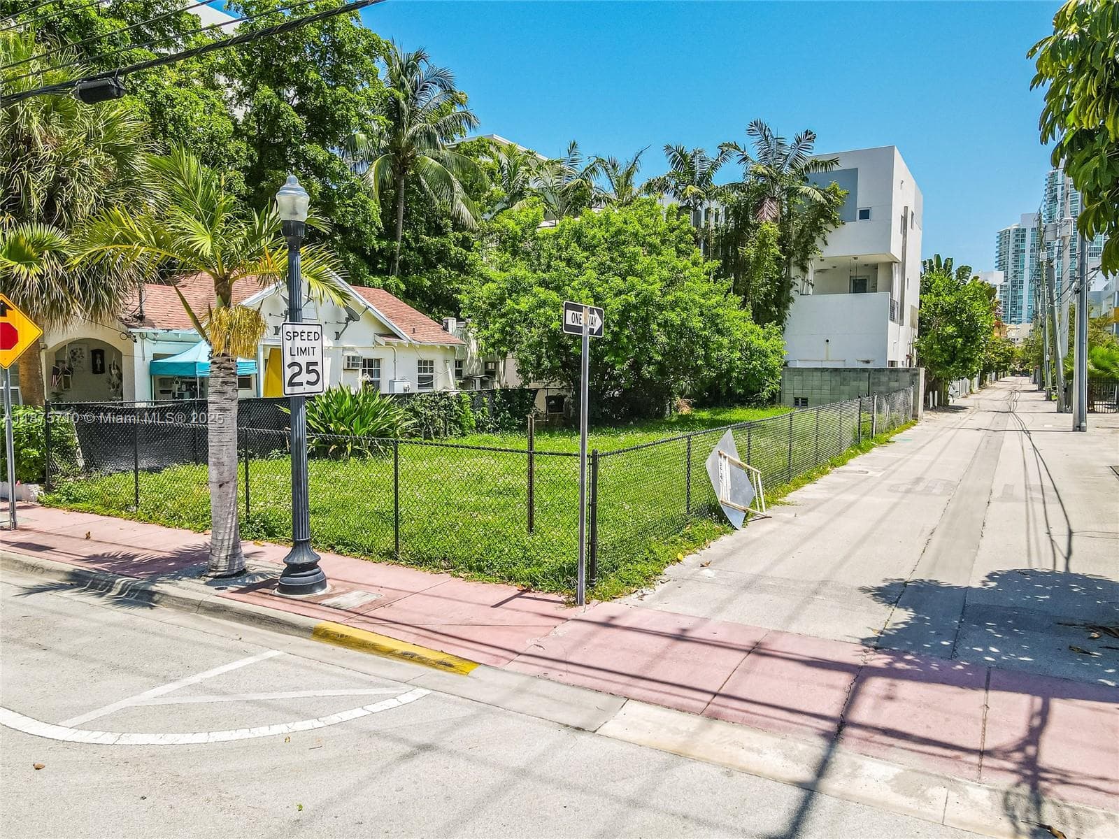 918 4th St, Miami Beach FL 33139 — 12
