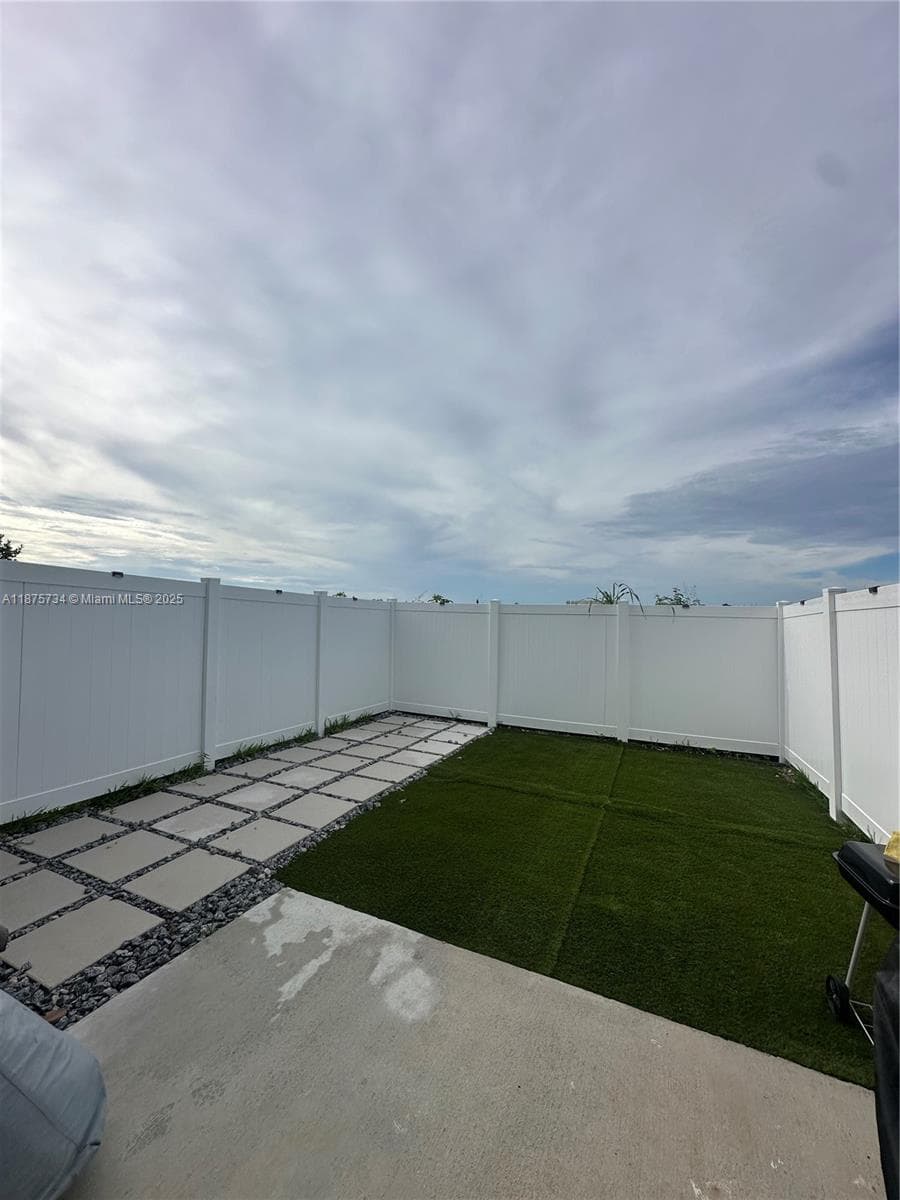 1070 nw 6th terrace 1070 nw 6th terrace # 1070, Florida City FL 33034 — 1