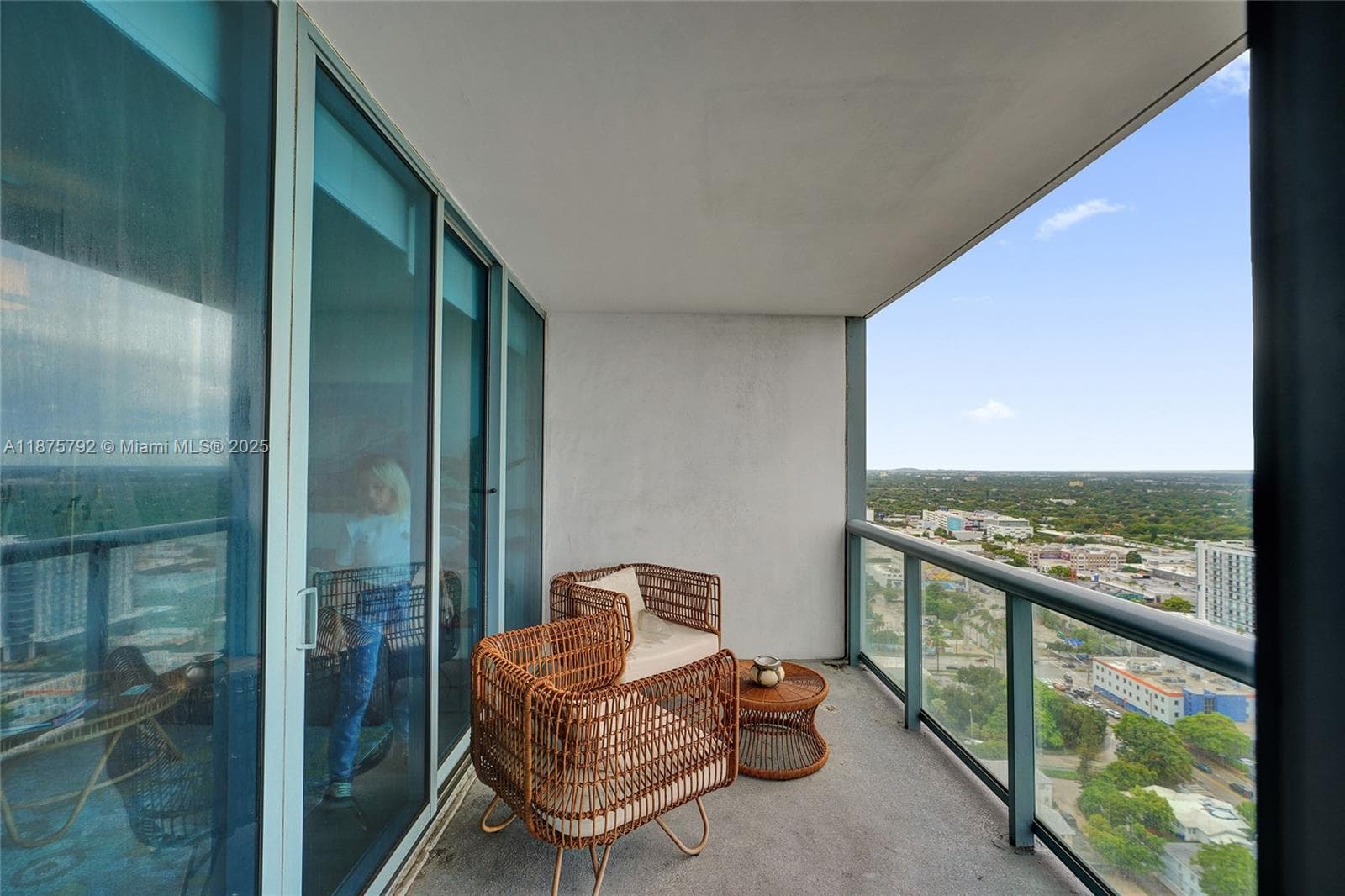 601 NE 36th St # 2703, Miami FL 33137 — 34