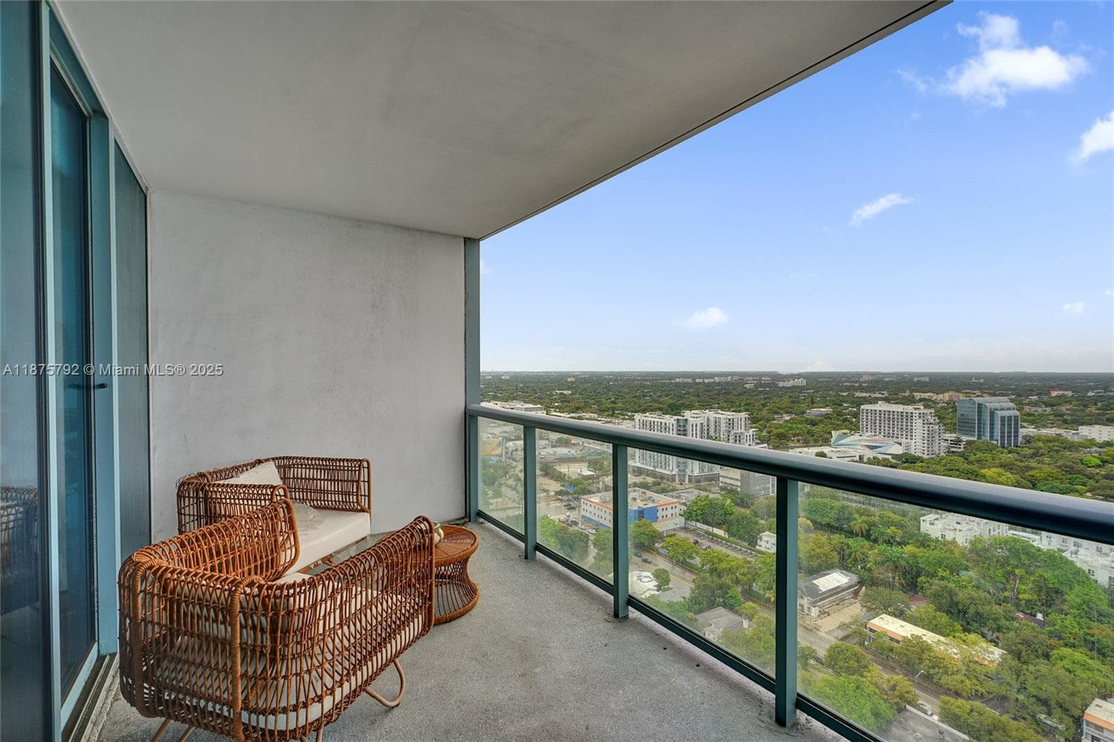 601 NE 36th St # 2703, Miami FL 33137 — 33