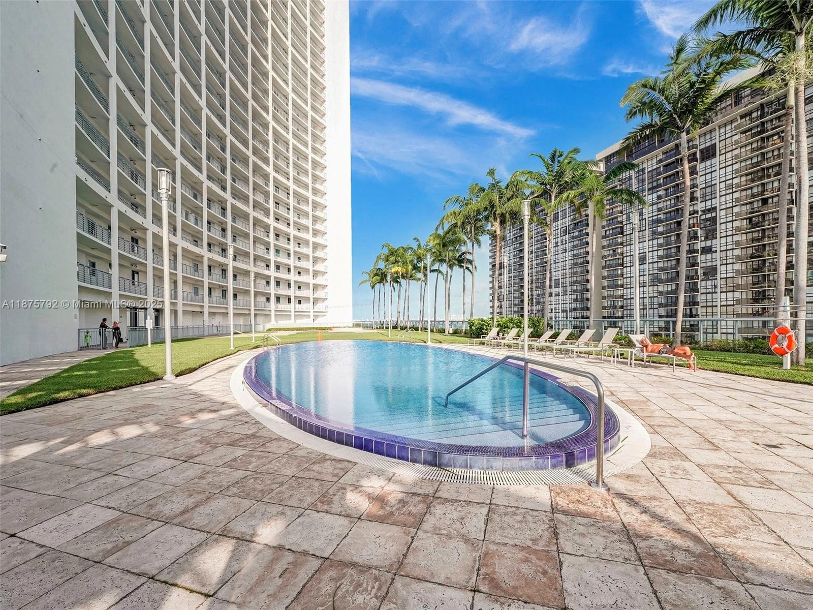 601 NE 36th St # 2703, Miami FL 33137 — 44