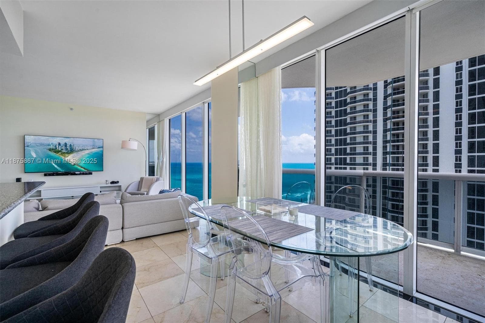 4779 Collins Ave # 2305, Miami Beach FL 33140 — 6