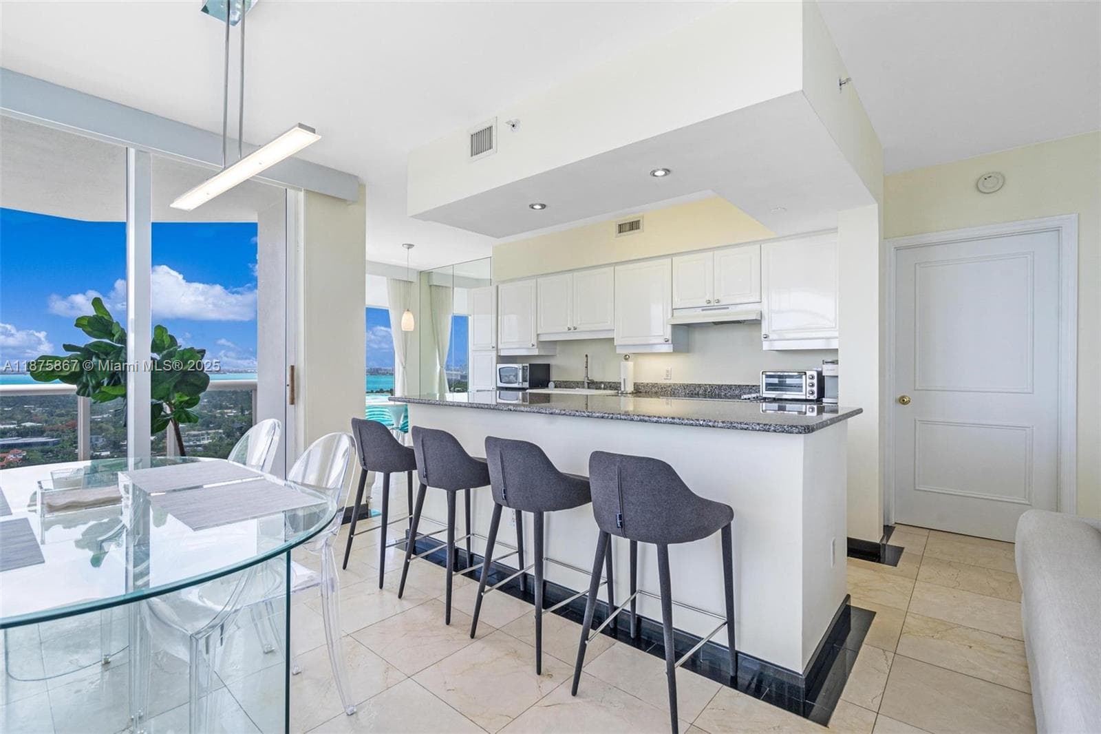 4779 Collins Ave # 2305, Miami Beach FL 33140 — 3