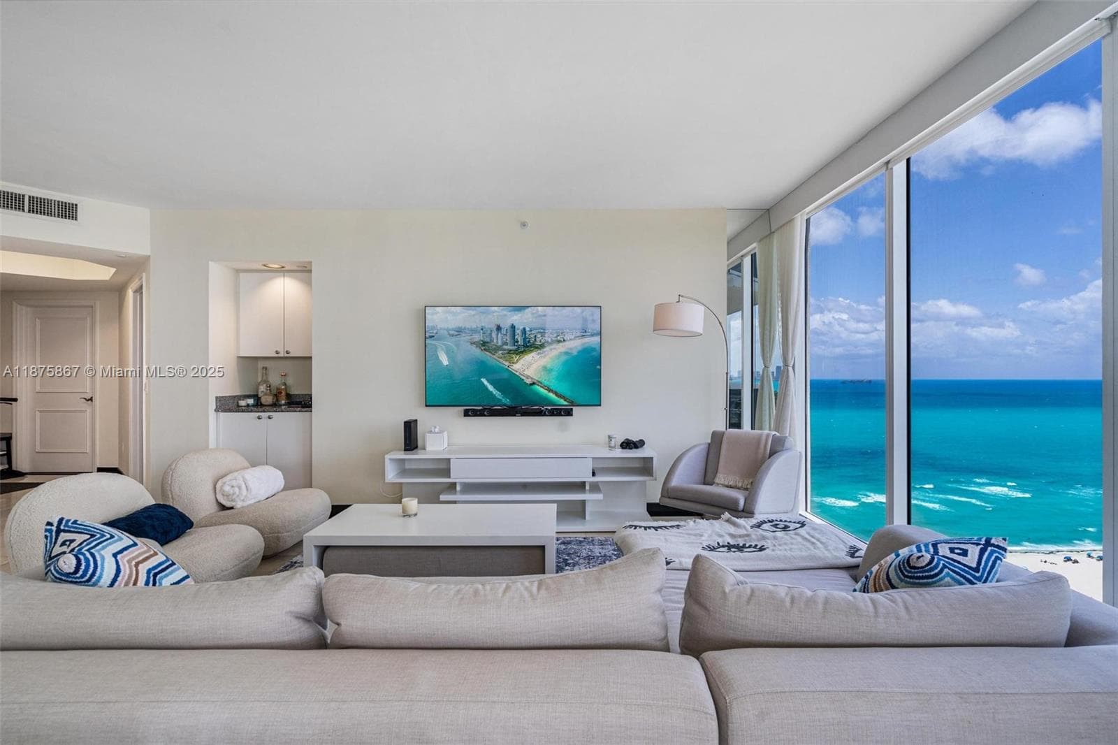 4779 Collins Ave # 2305, Miami Beach FL 33140 — 1