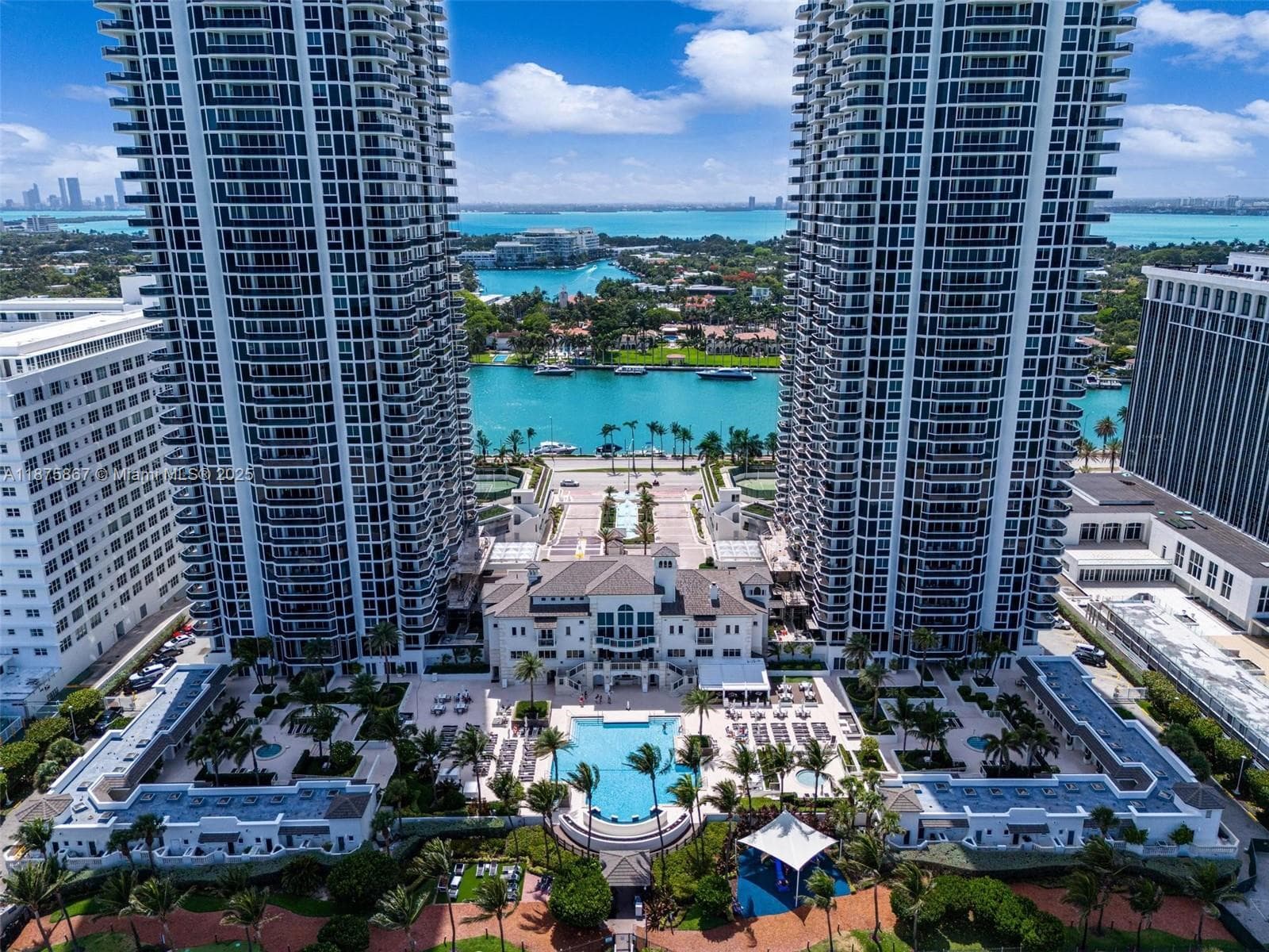 4779 Collins Ave # 2305, Miami Beach FL 33140 — 24